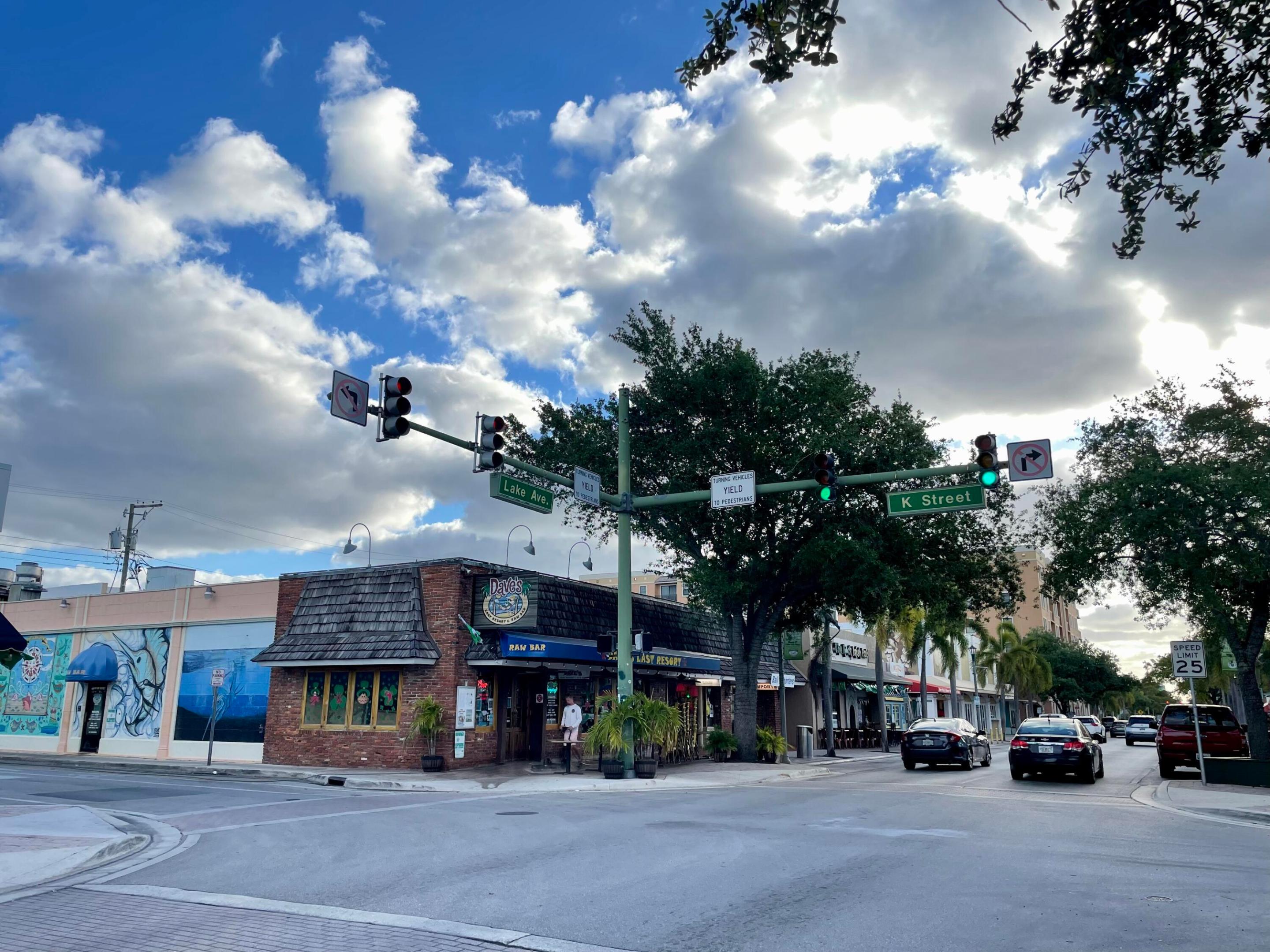 LAKE WORTH TOWN OF ADD 1 - Residential Lease