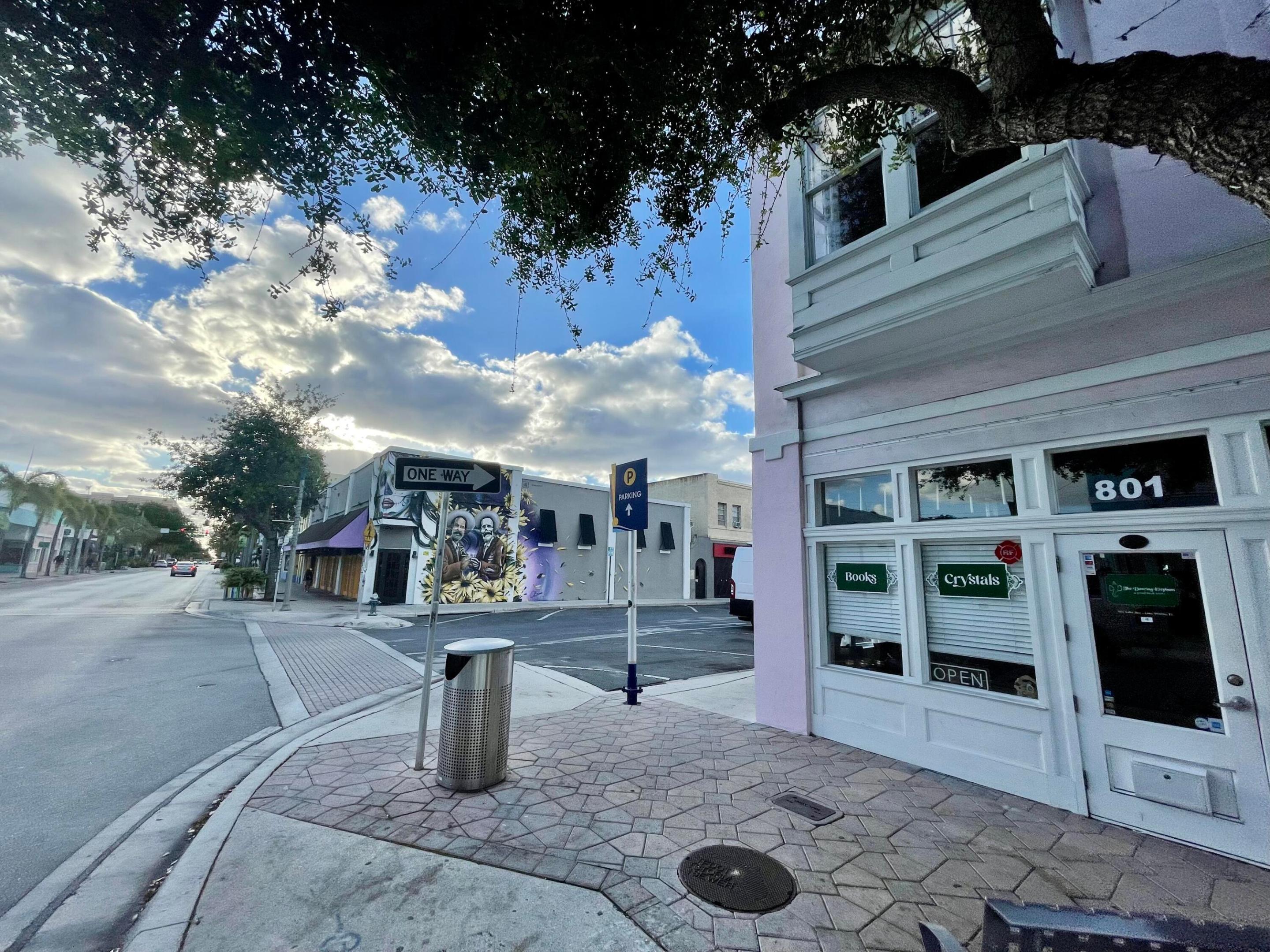 LAKE WORTH TOWN OF ADD 1 - Residential Lease