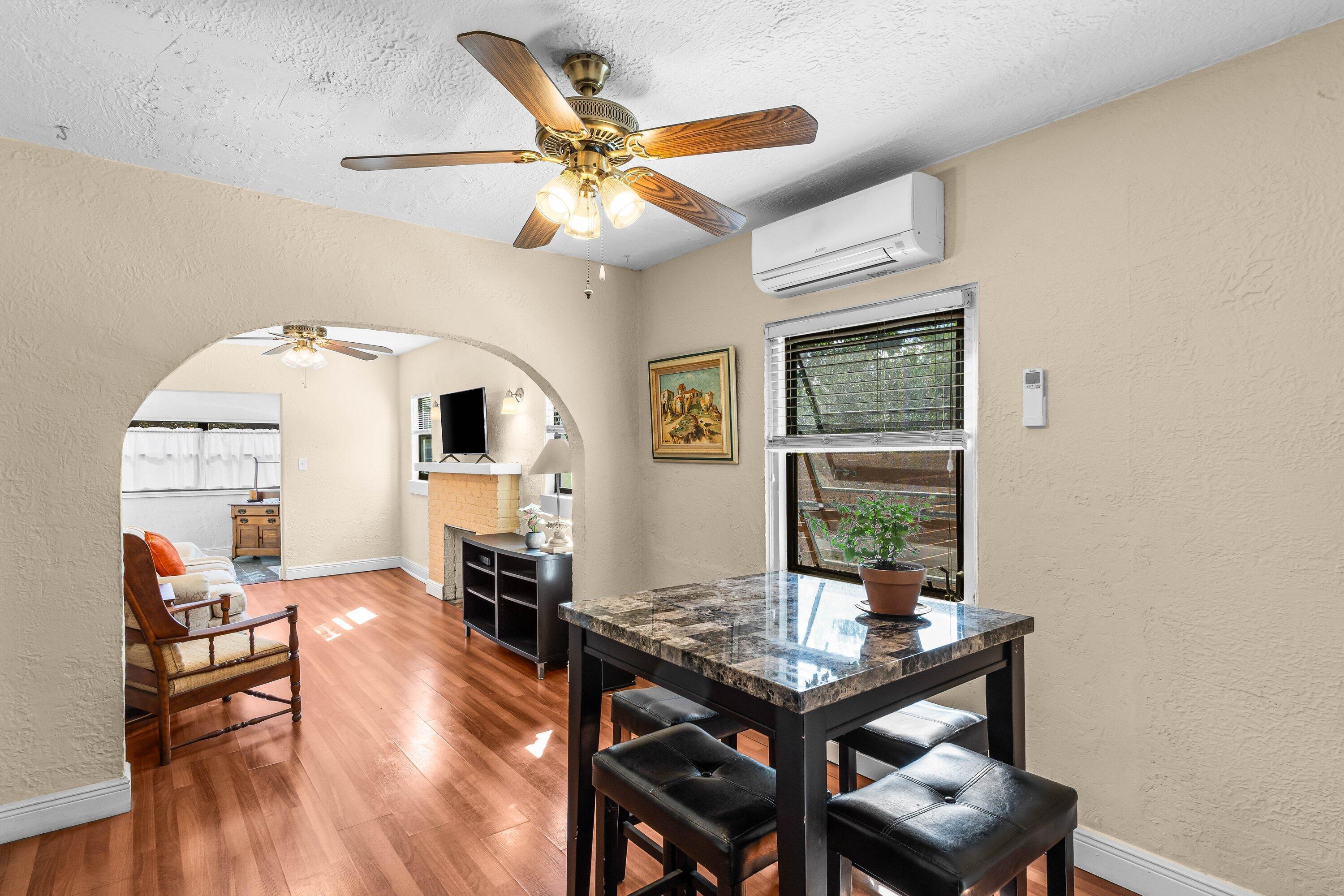 LAKE WORTH TOWN OF ADD 1 - Residential Lease