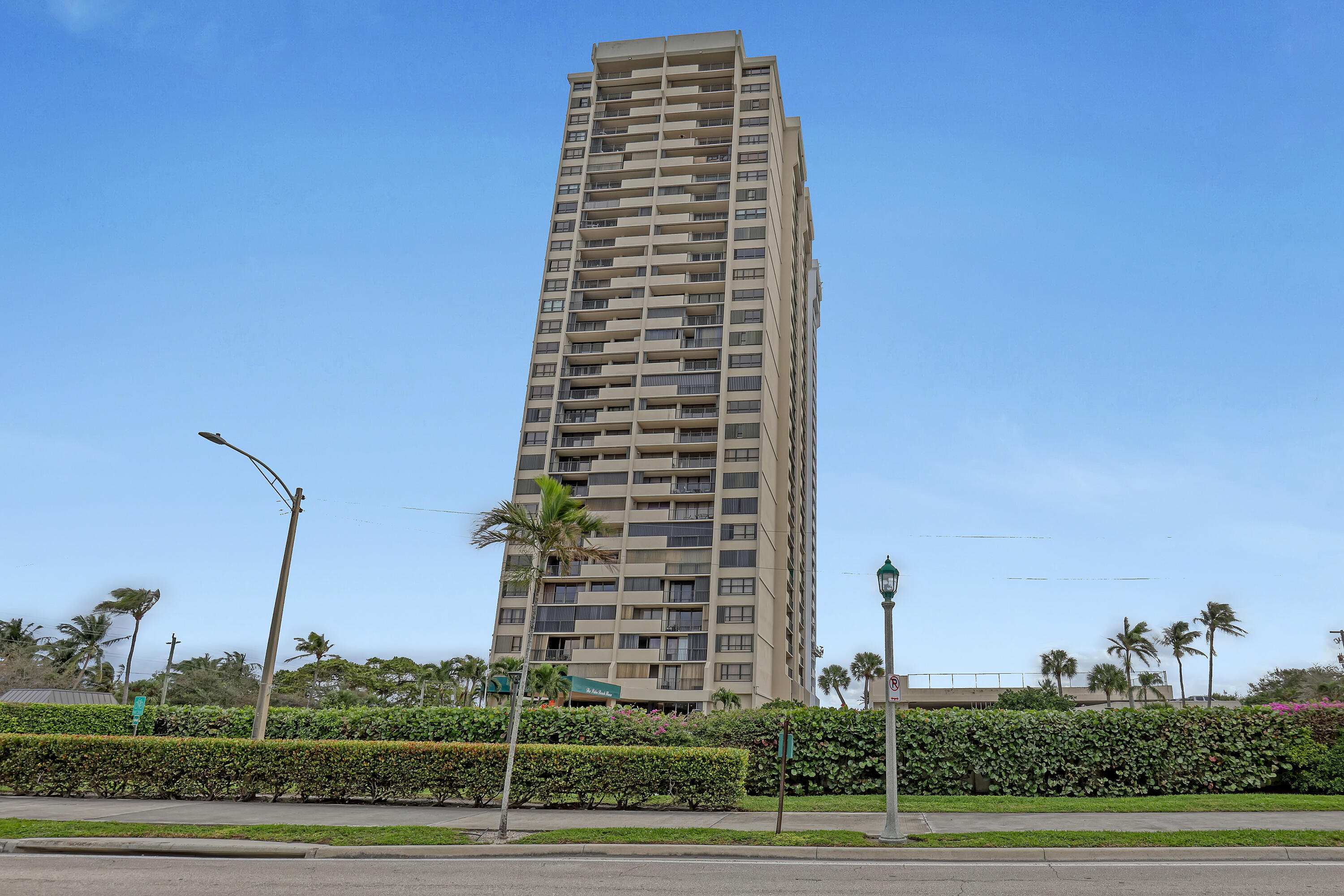 PALM BEACH HOUSE CONDO - Residential Lease