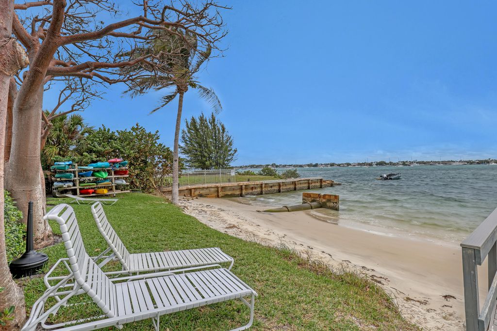 Photo of 5600 N Flagler Drive #1510, West Palm Beach, FL 33407 (MLS # B26003987)