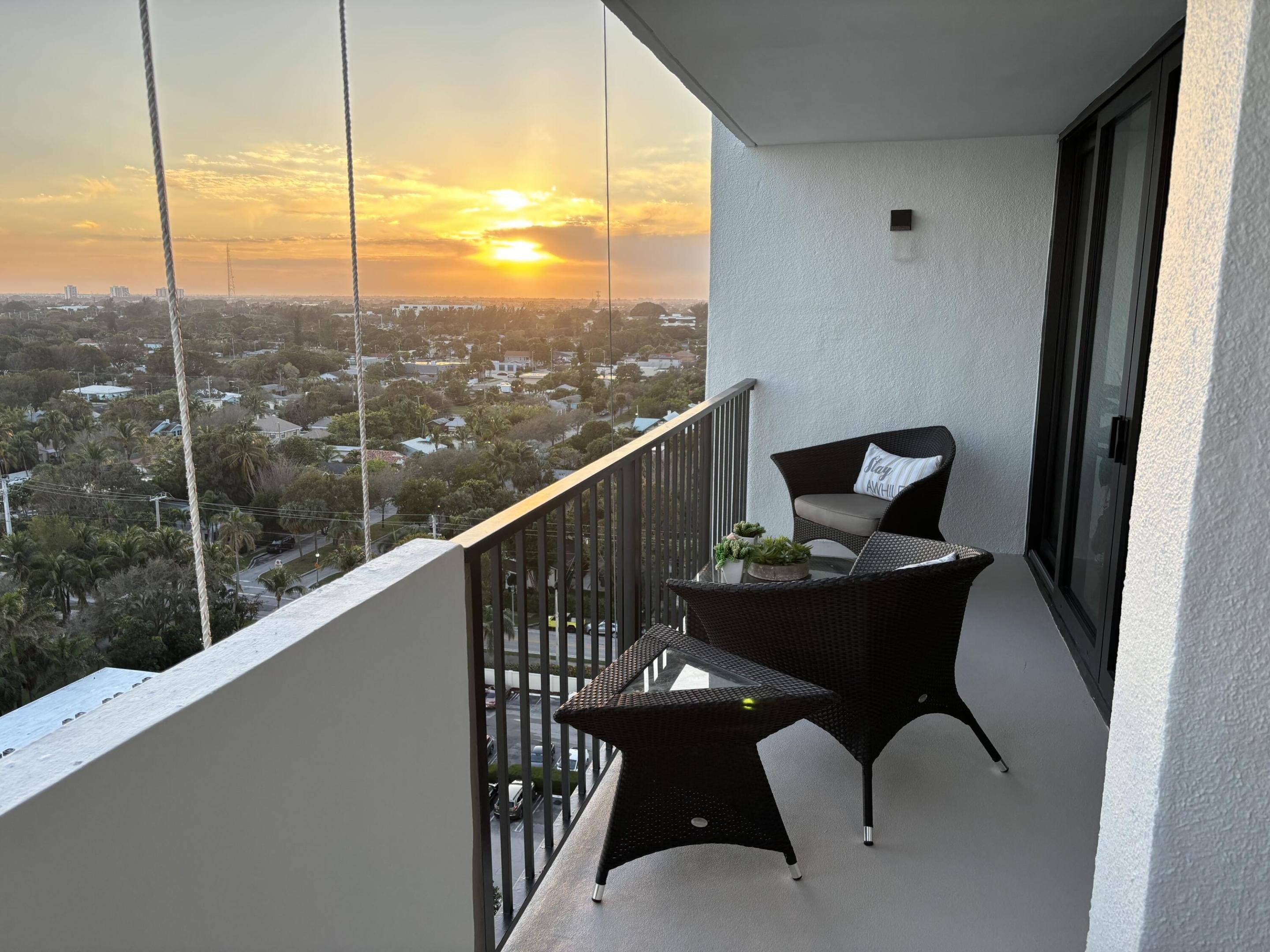 PALM BEACH HOUSE CONDO - Residential Lease