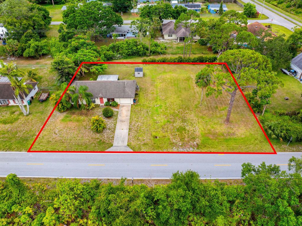 Photo of 7201 North Boulevard, Fort Pierce, FL 34951 (MLS # R11093496)