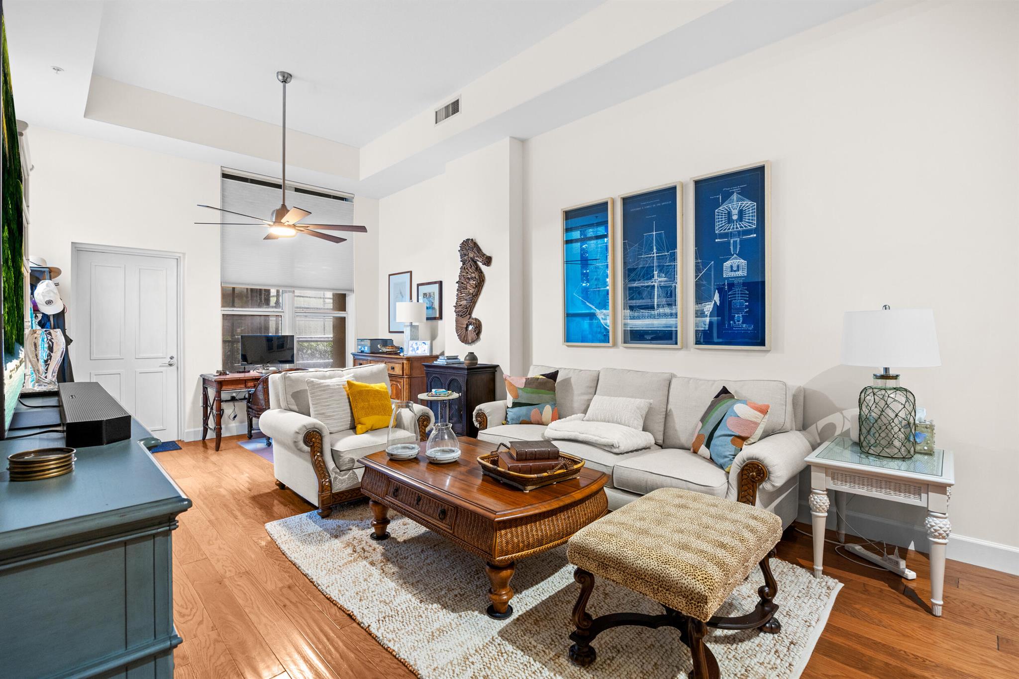 550 Okeechobee Boulevard 114, West Palm Beach, FL, 33401/$550,000 3 550 Okeechobee Boulevard 114