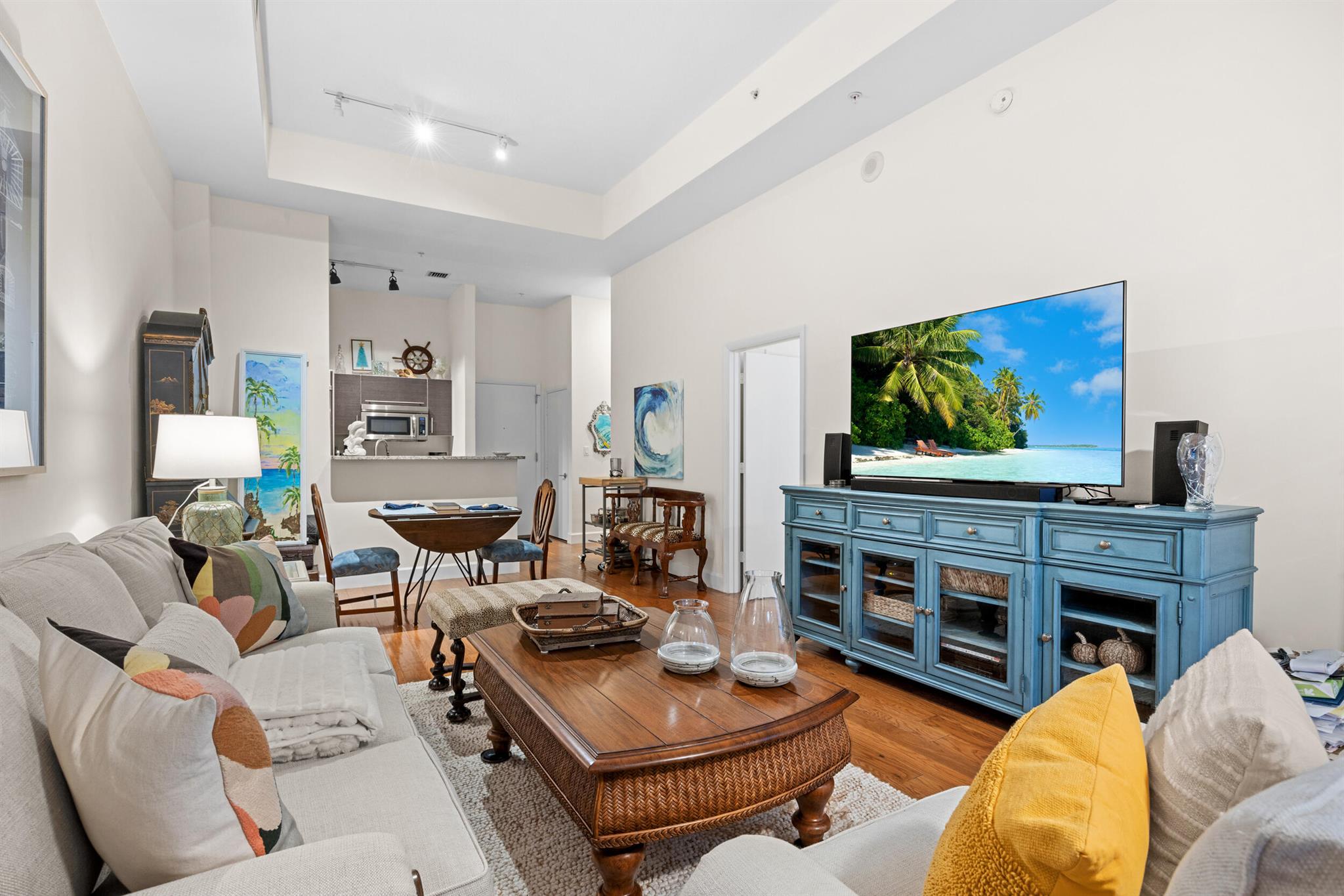 550 Okeechobee Boulevard 114, West Palm Beach, FL, 33401/$550,000 1 550 Okeechobee Boulevard 114