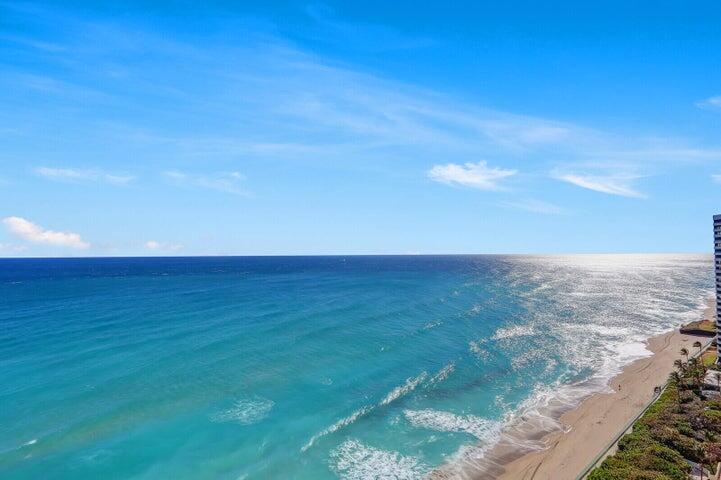 Via Delfino - Residential