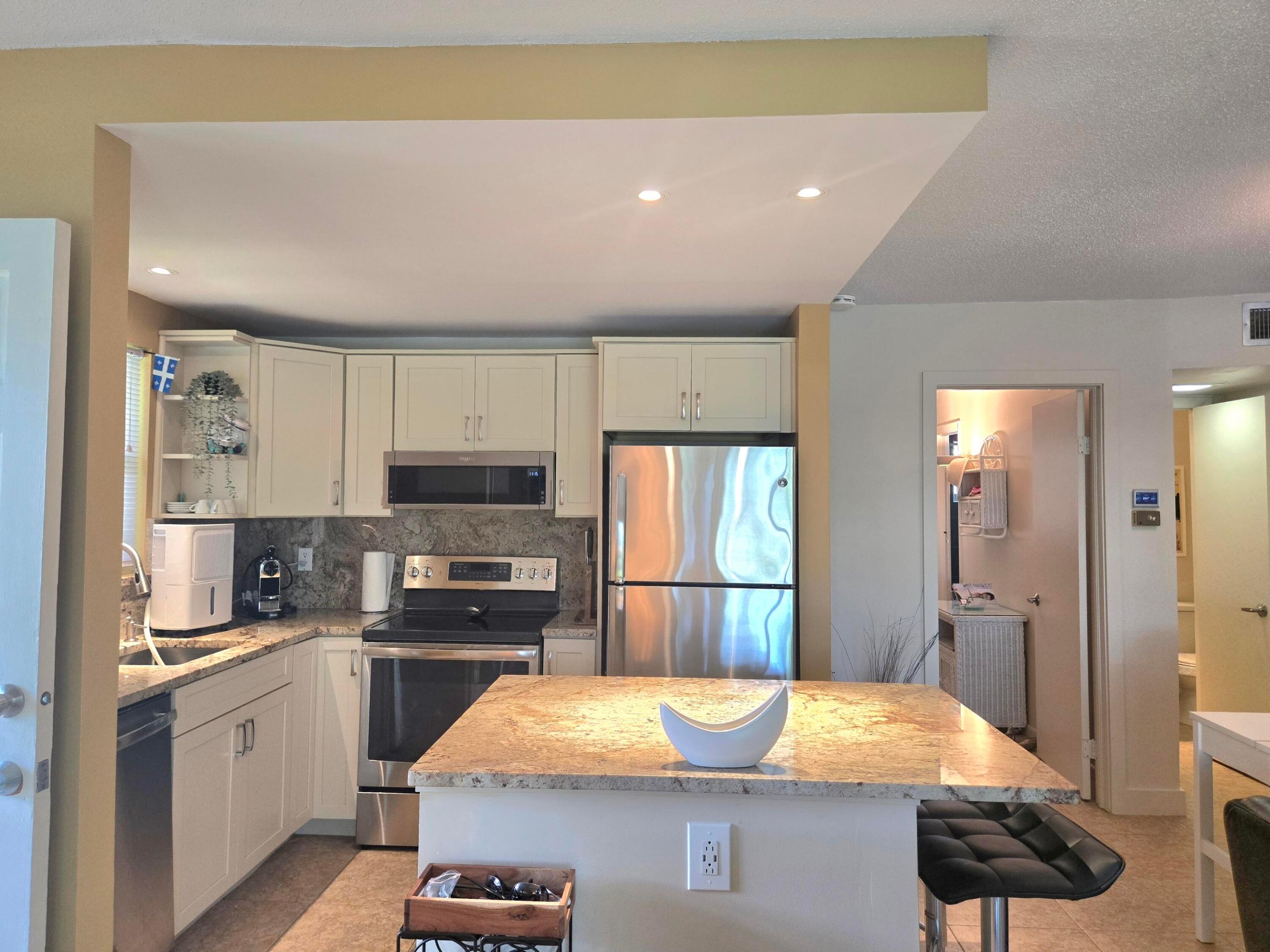 CENTURY VILLAGE WPB - Residential