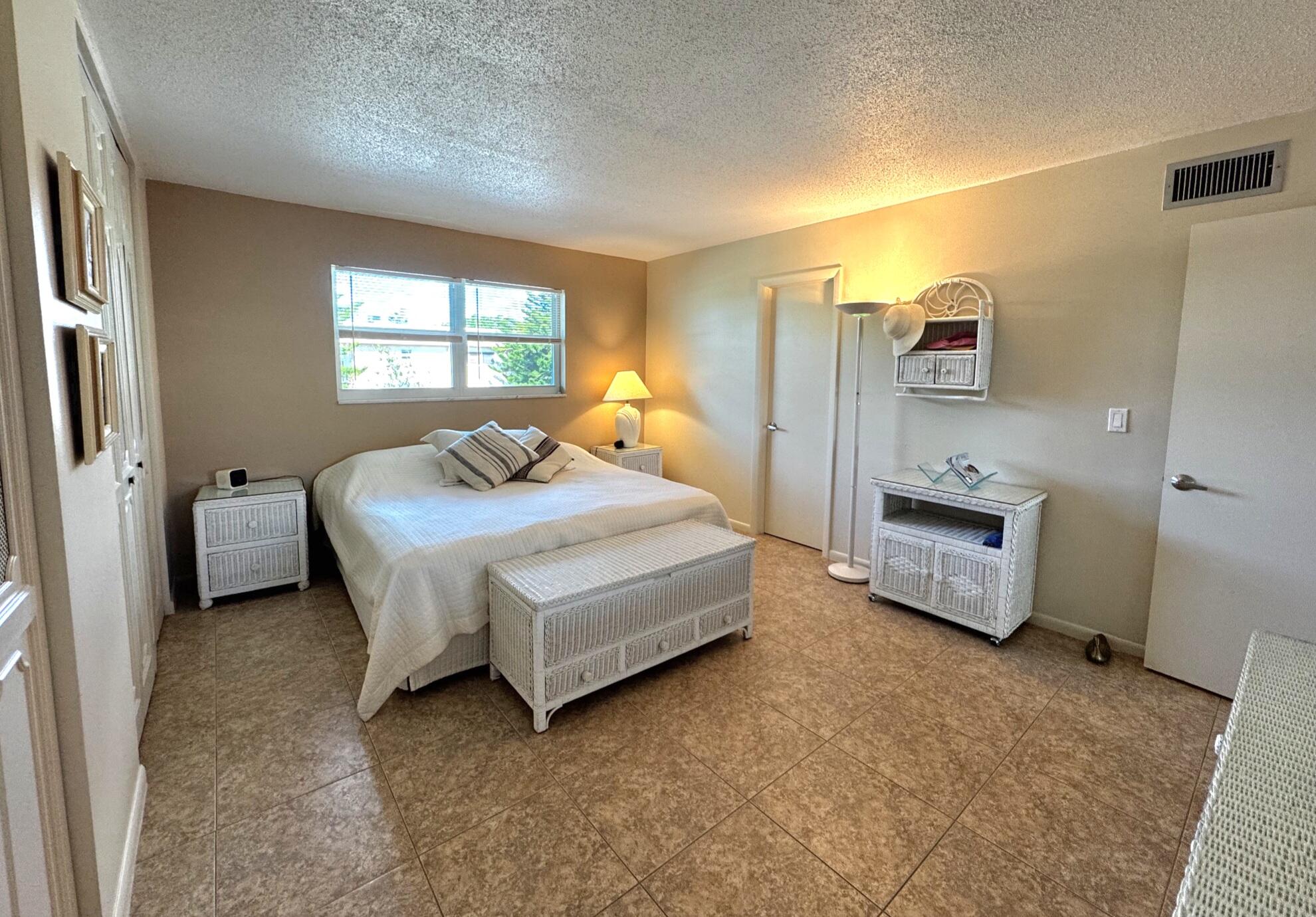 CENTURY VILLAGE WPB - Residential
