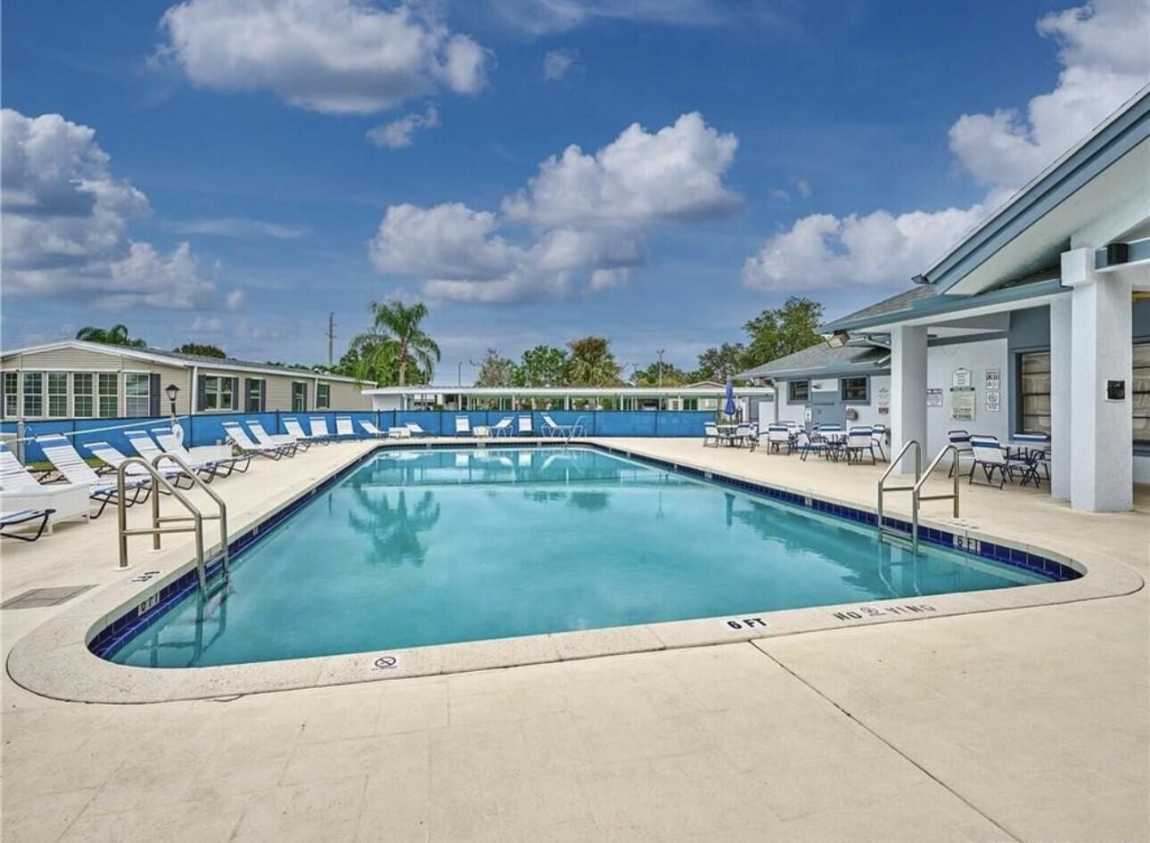 Pinelake Gardens & Estate - Residential