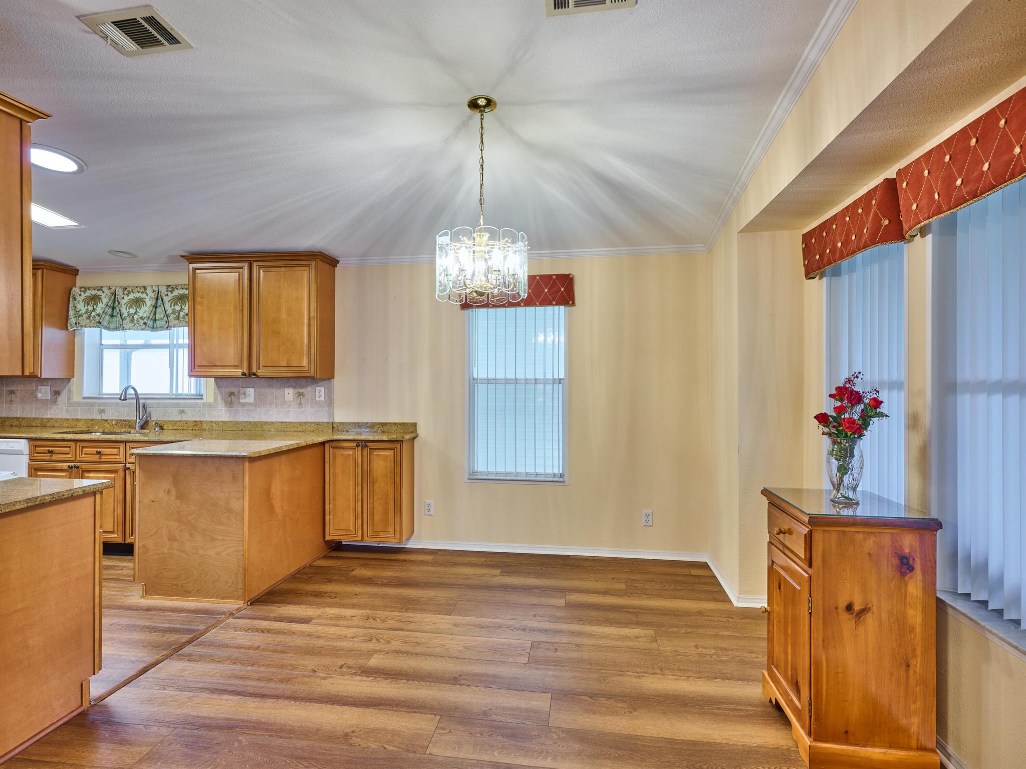 Pinelake Gardens & Estate - Residential