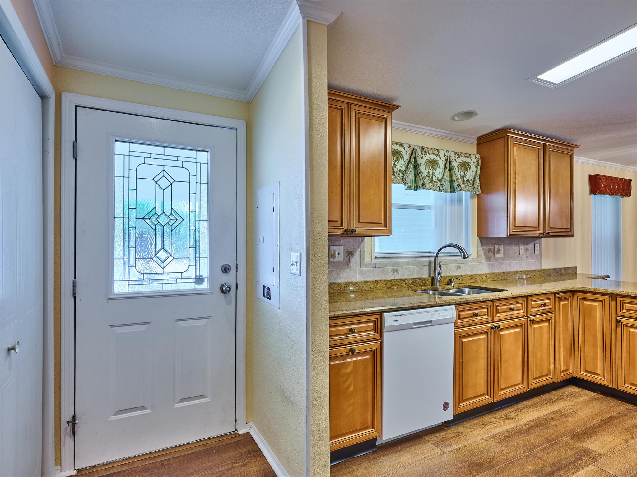 Pinelake Gardens & Estate - Residential