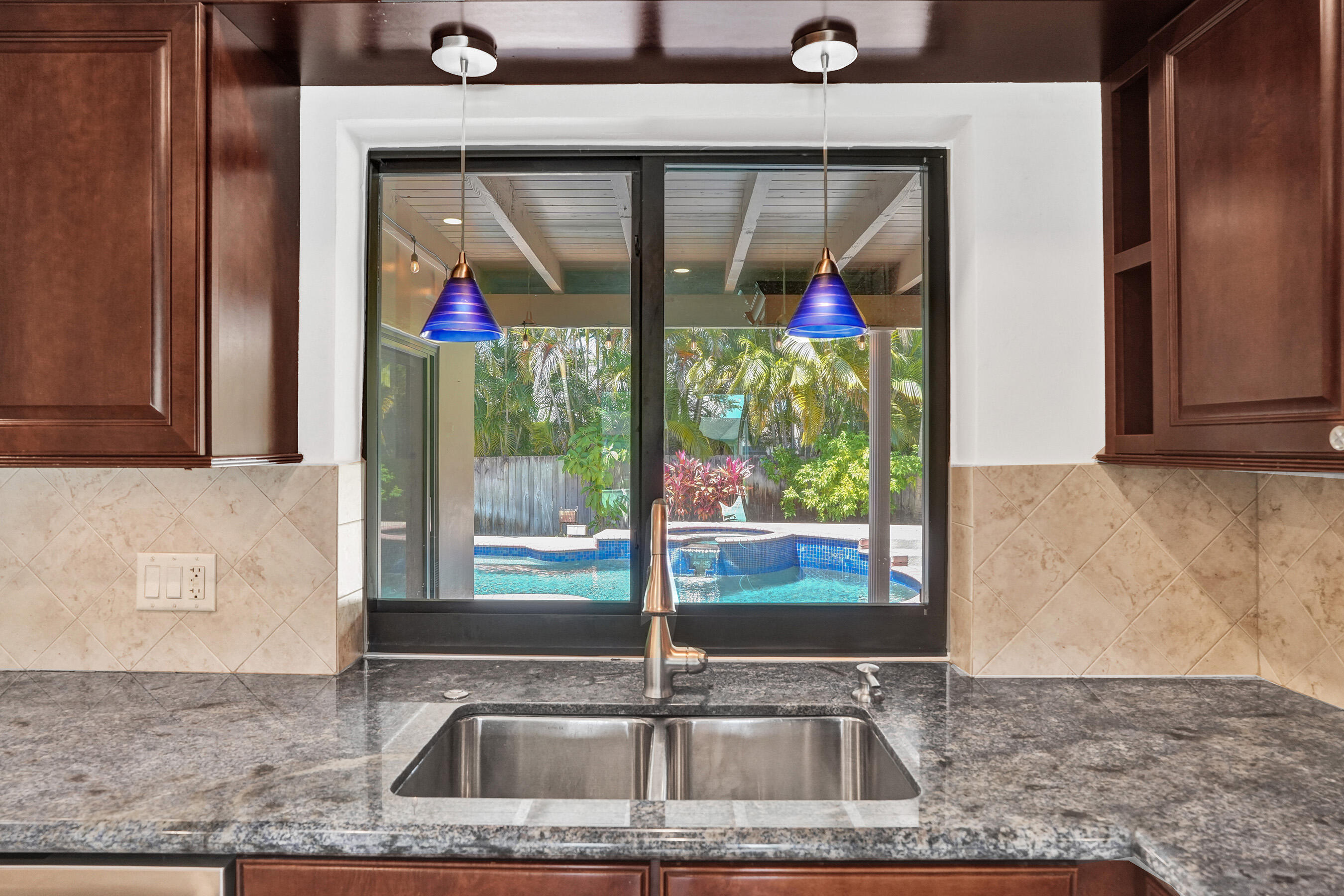 FLAMINGO GARDENS-BLACK OLIVE SEC - Residential