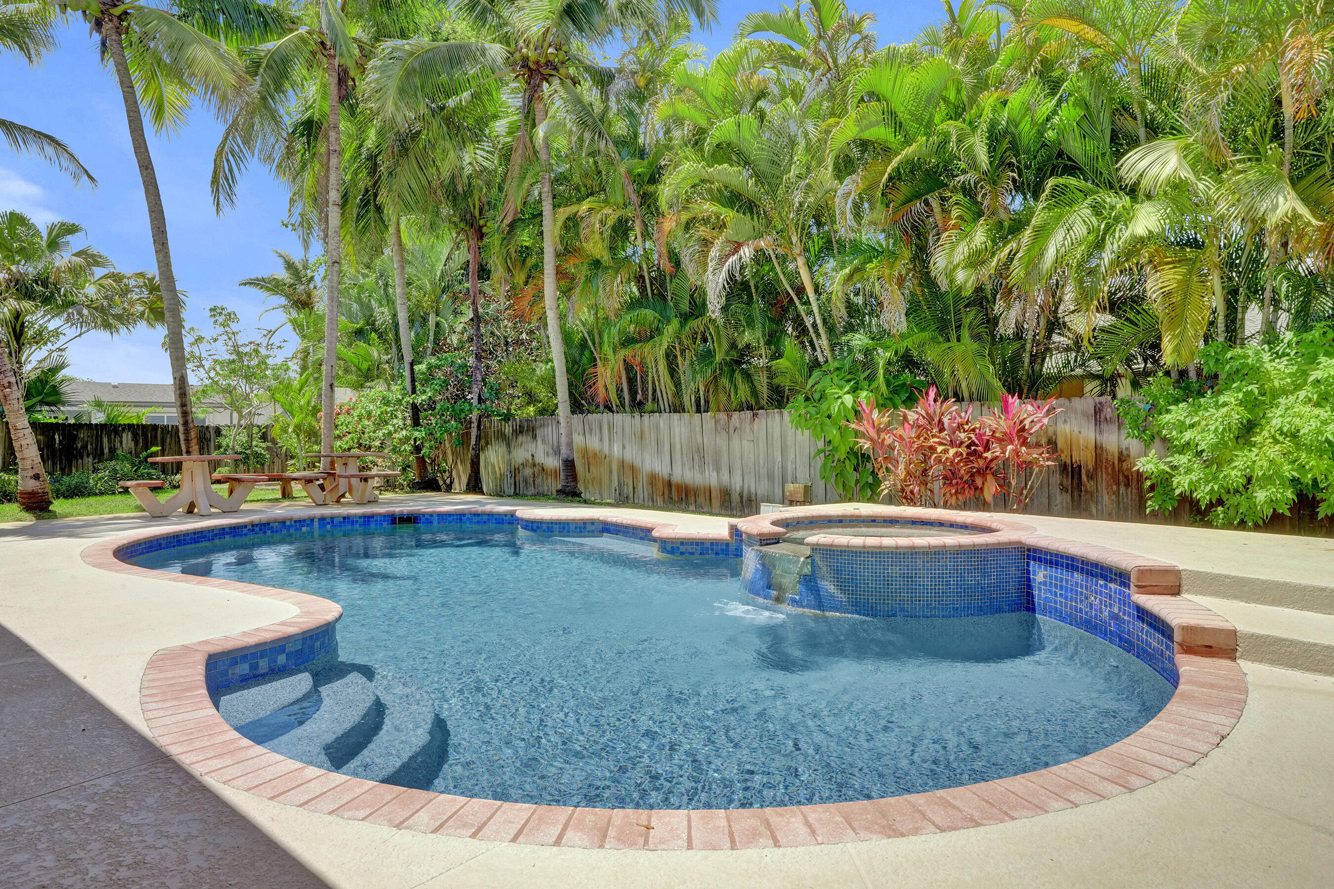 FLAMINGO GARDENS-BLACK OLIVE SEC - Residential