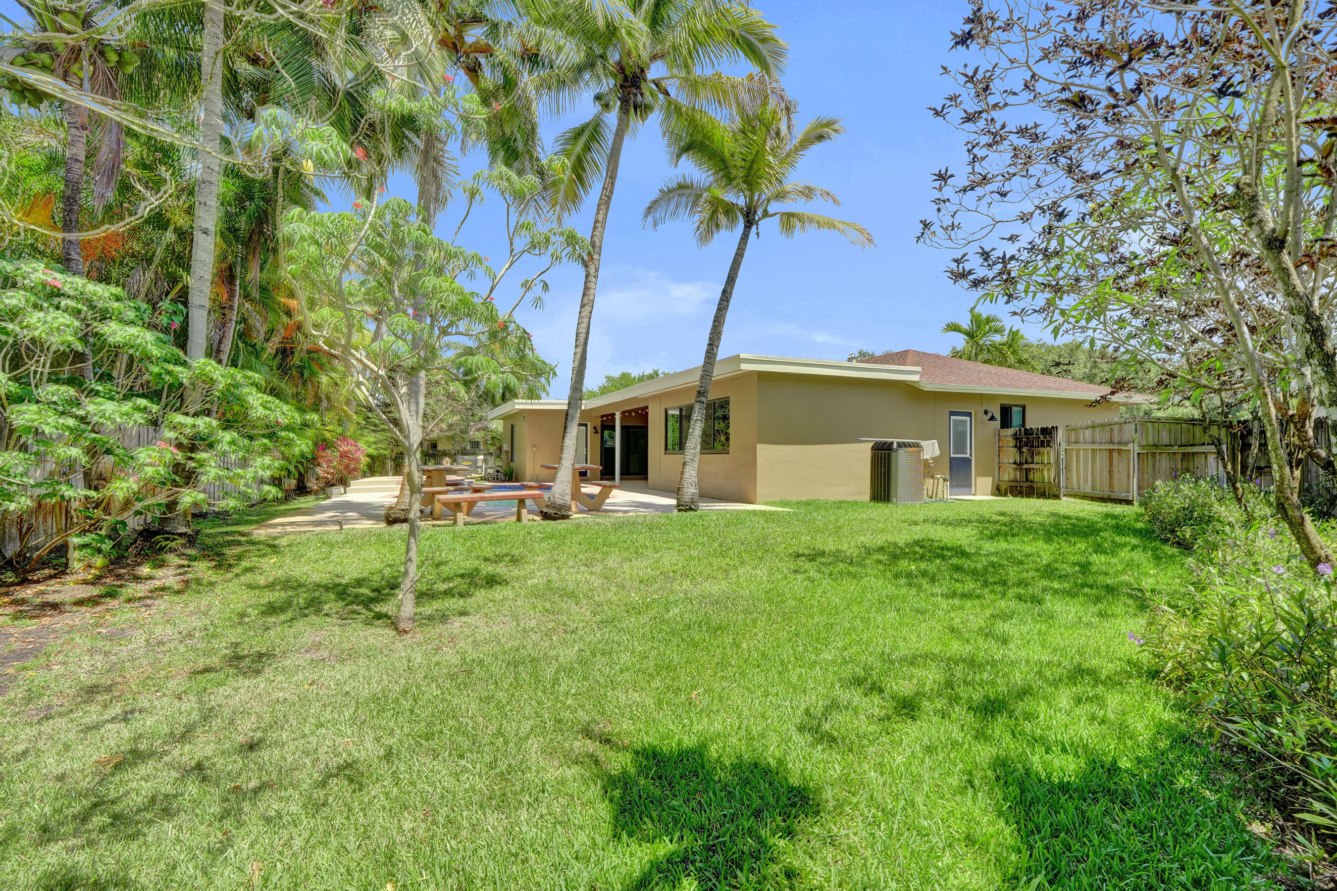 FLAMINGO GARDENS-BLACK OLIVE SEC - Residential