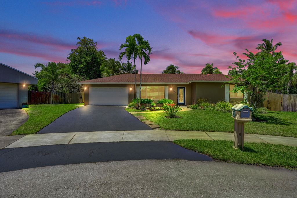 Photo of 11927 SW 57th Court, Cooper City, FL 33330 (MLS # B26020853)