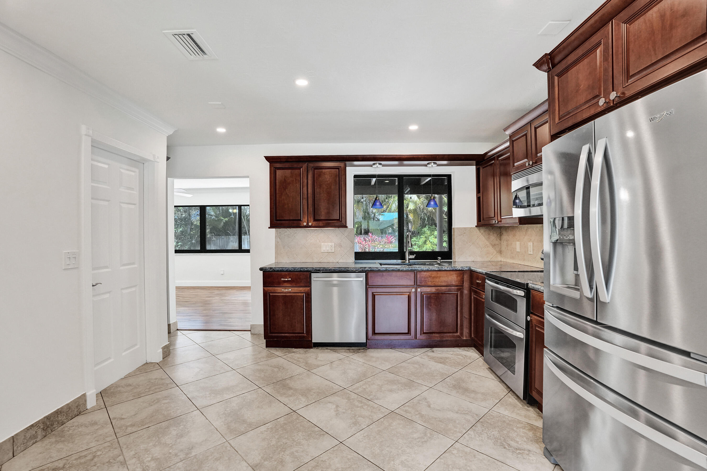 FLAMINGO GARDENS-BLACK OLIVE SEC - Residential