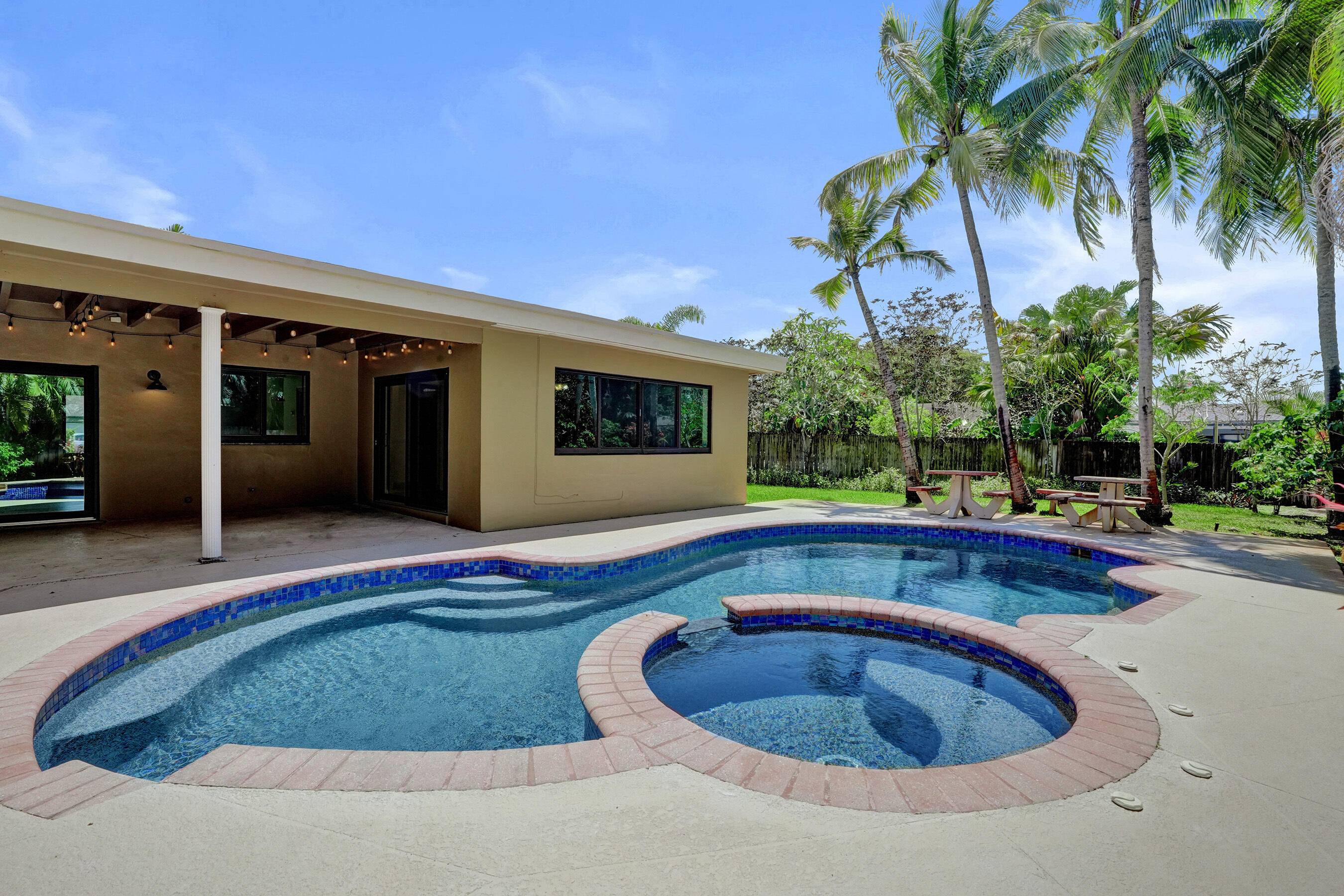 FLAMINGO GARDENS-BLACK OLIVE SEC - Residential