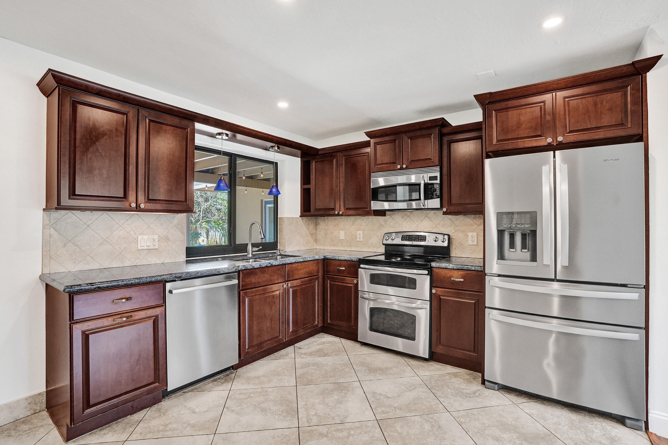 FLAMINGO GARDENS-BLACK OLIVE SEC - Residential