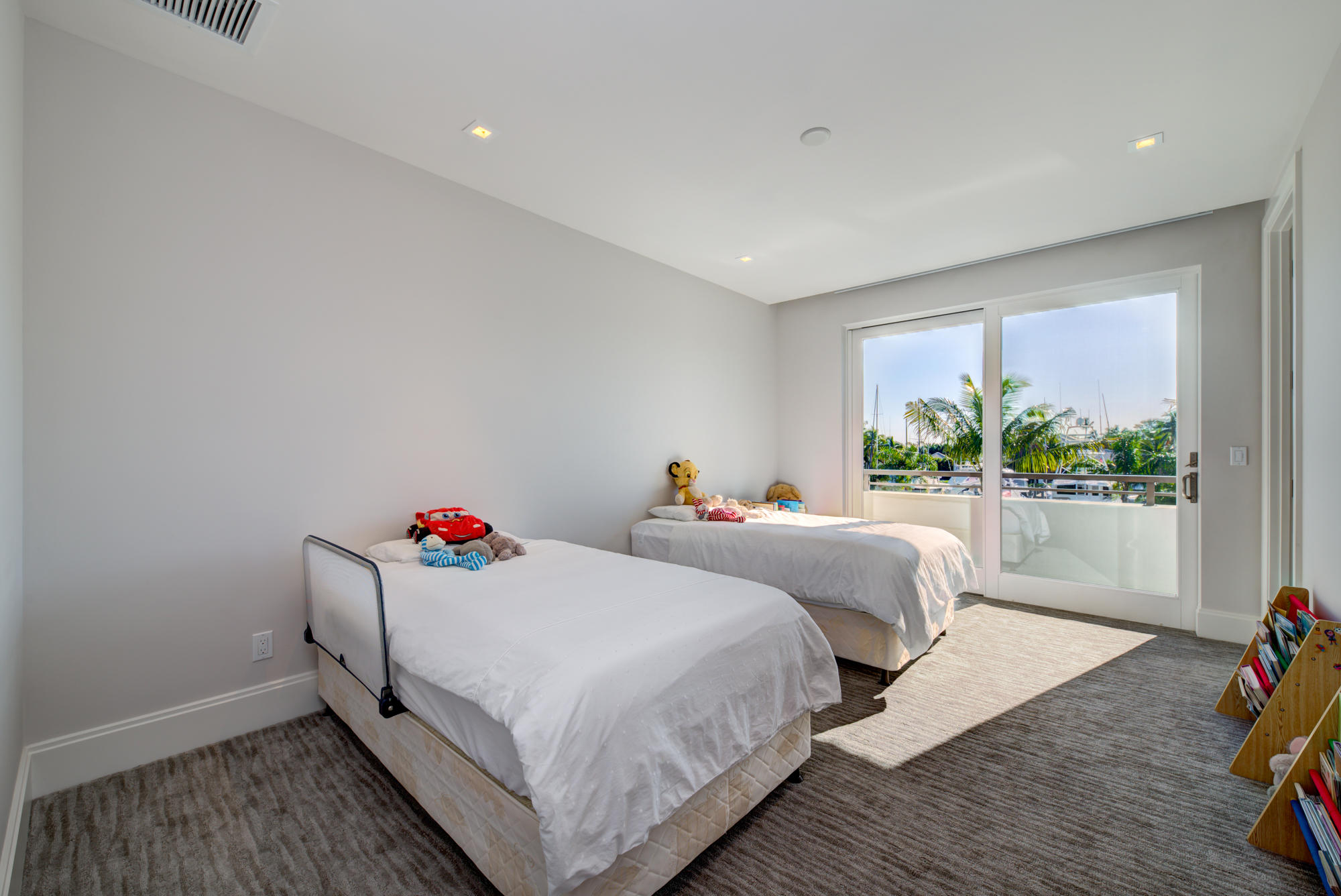 HARBOR PLACE - Residential