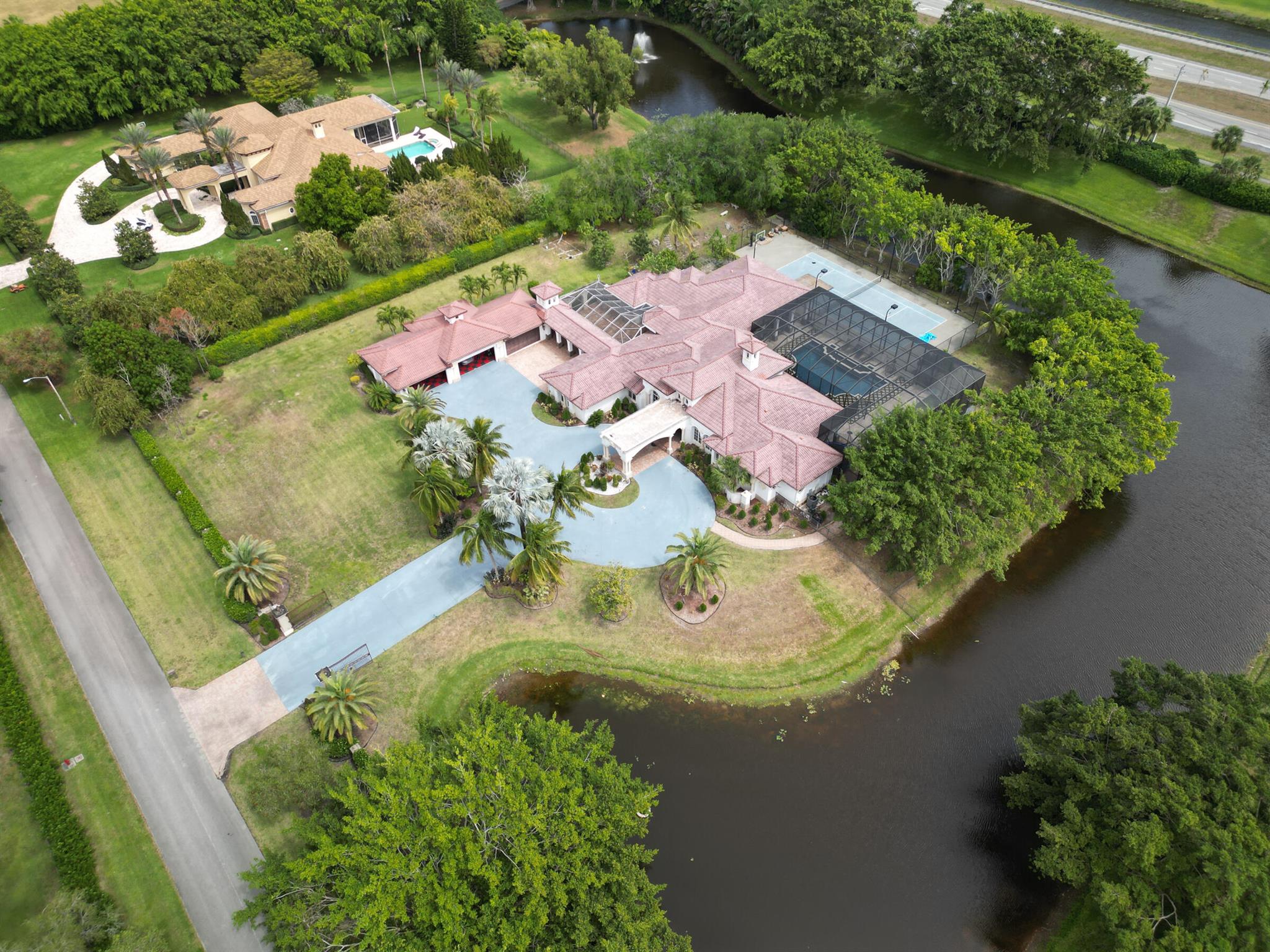 TIERRA DEL REY - Residential Lease