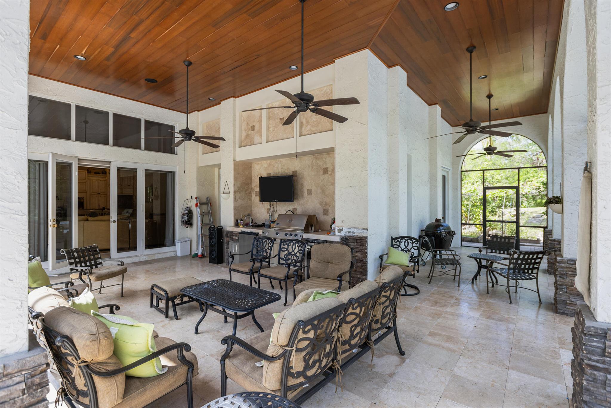 TIERRA DEL REY - Residential Lease