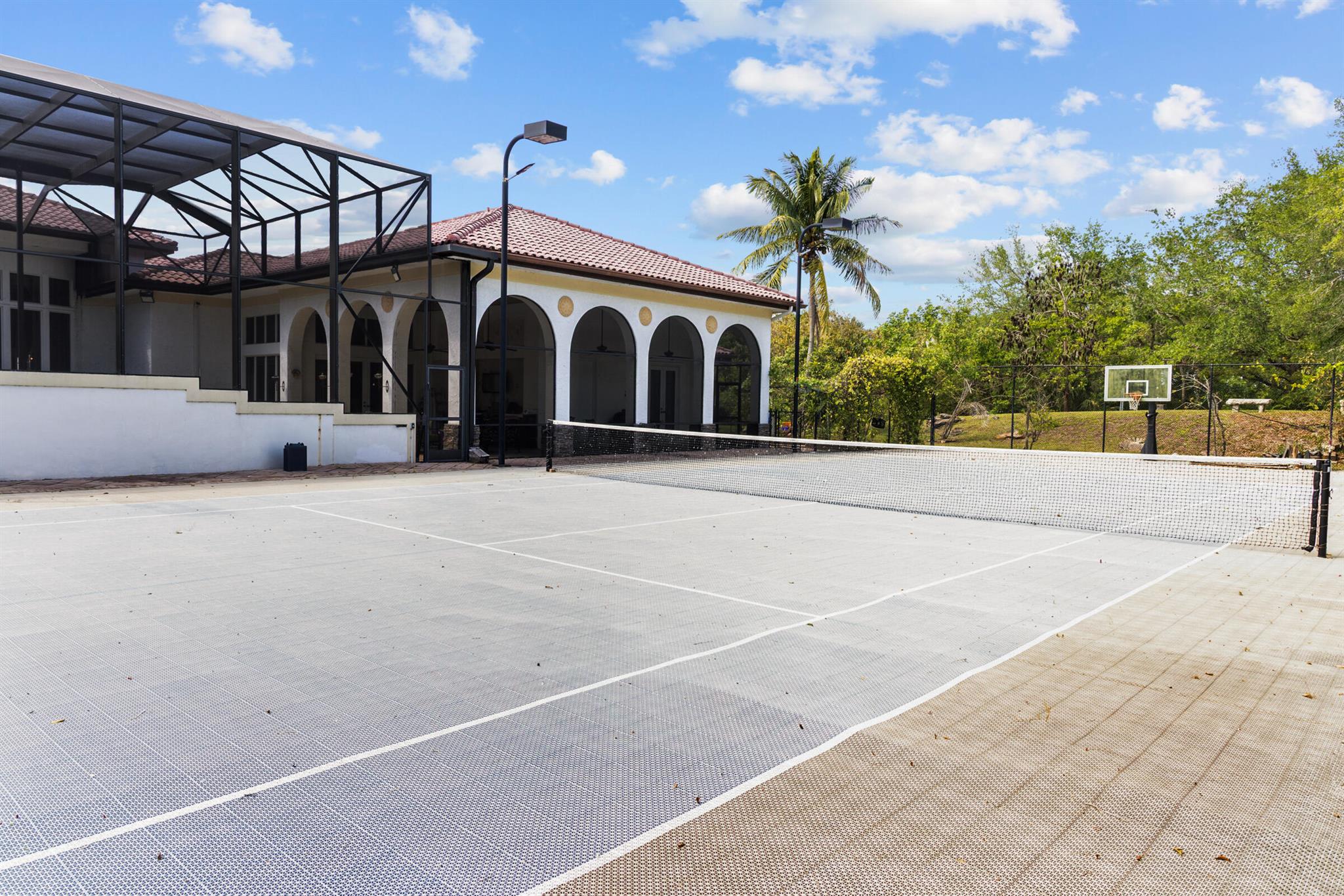 TIERRA DEL REY - Residential Lease
