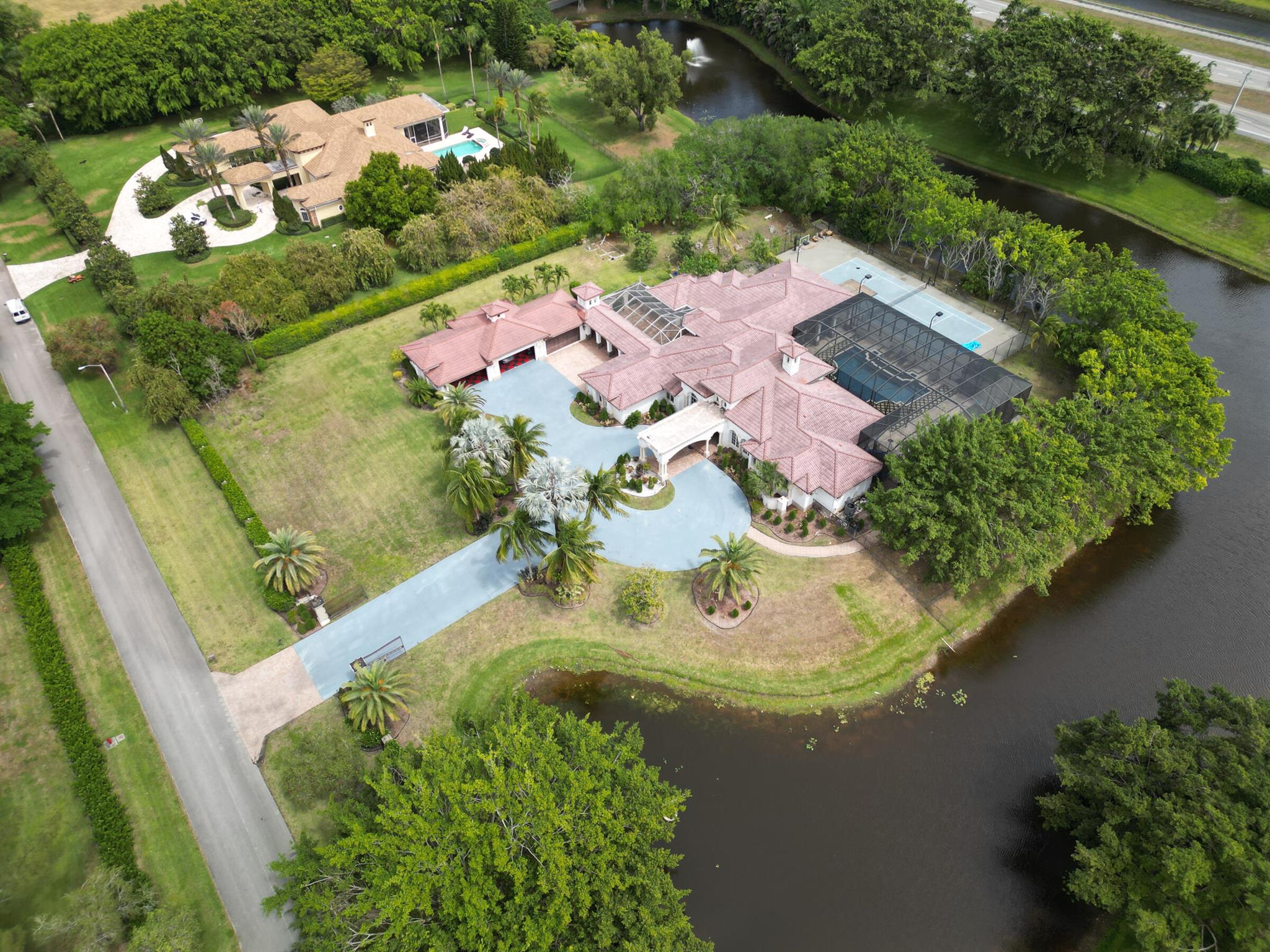 TIERRA DEL REY - Residential Lease
