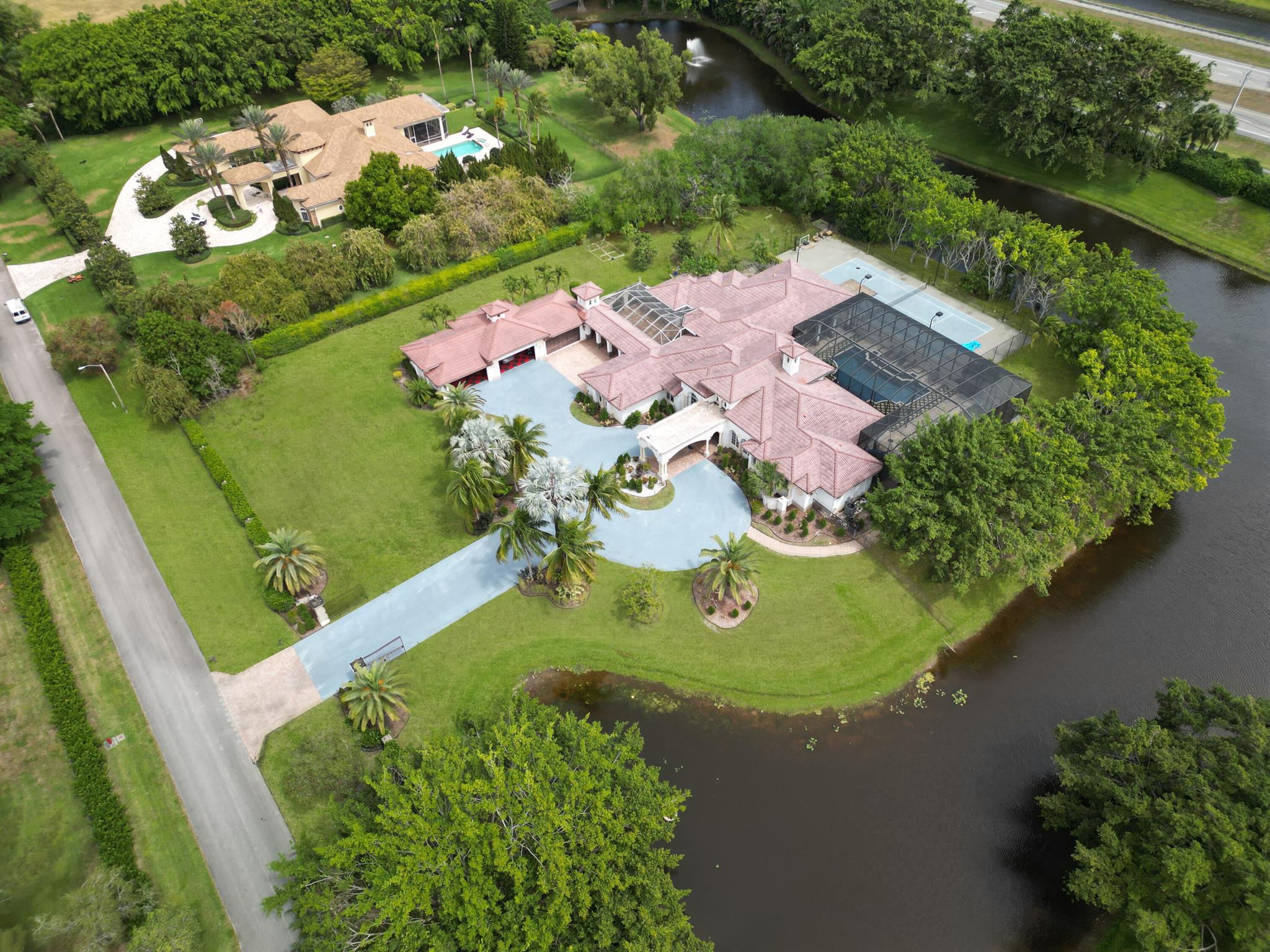 TIERRA DEL REY - Residential Lease