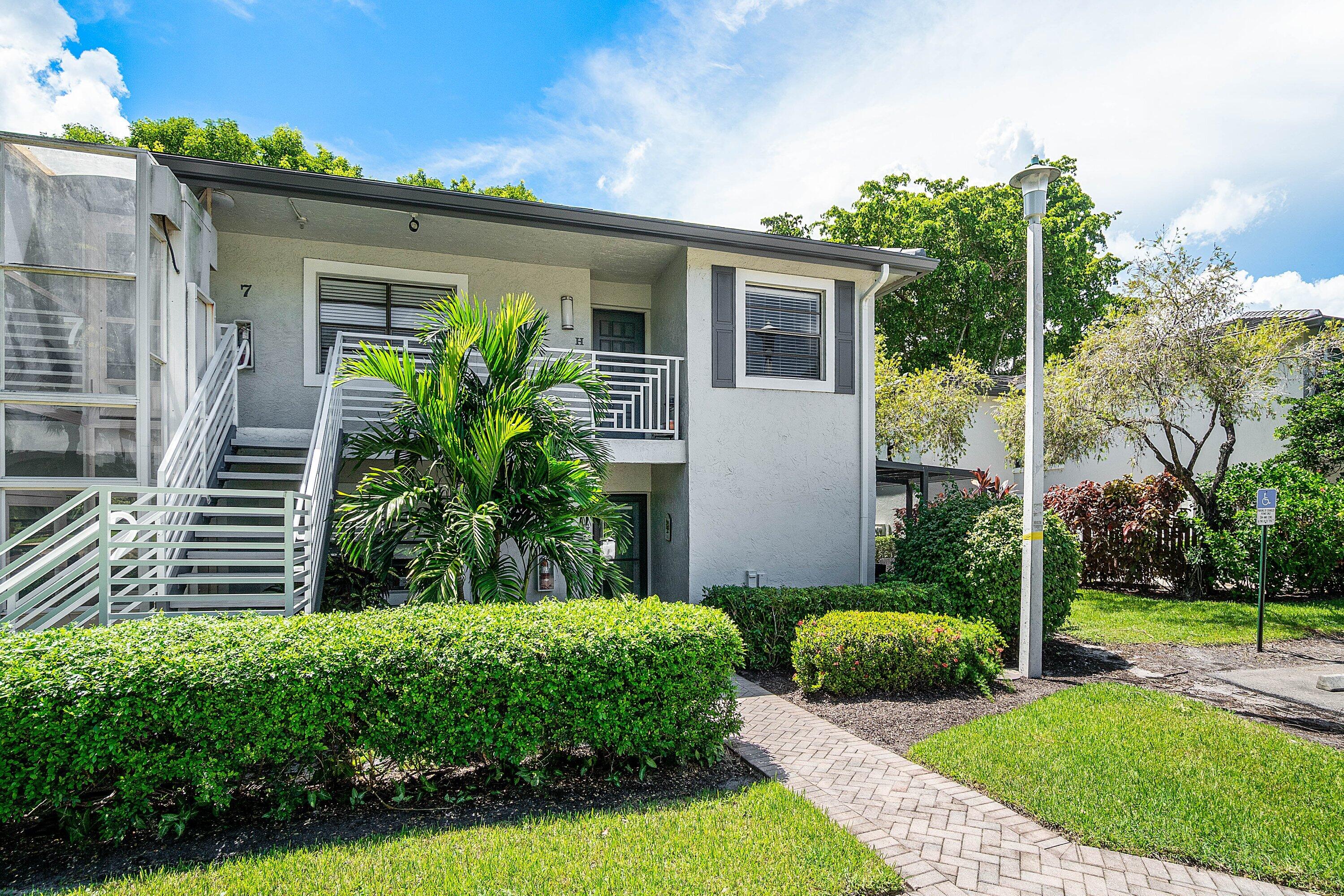 Properties 7 SOUTHPORT Lane H