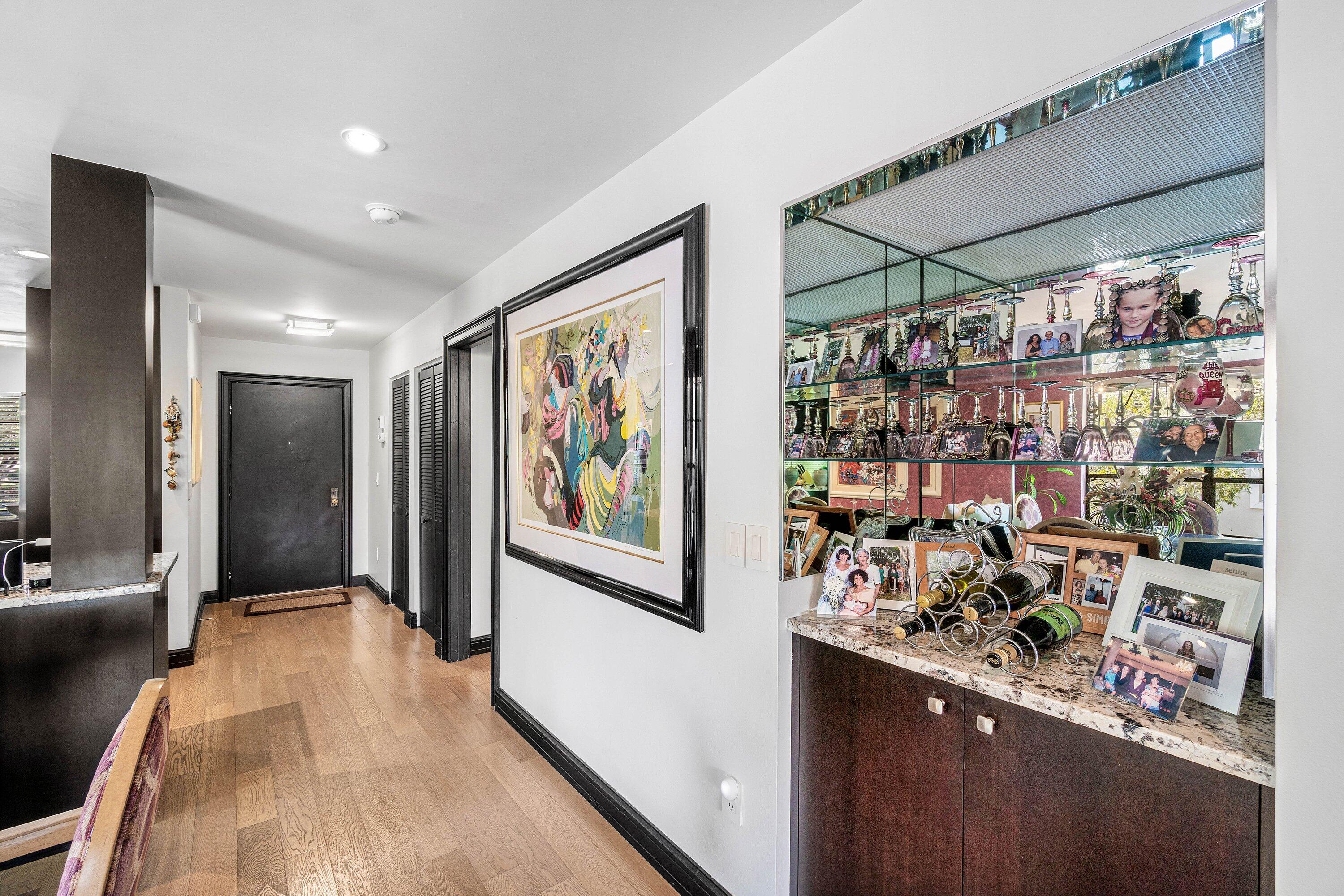 Properties 7 SOUTHPORT Lane H