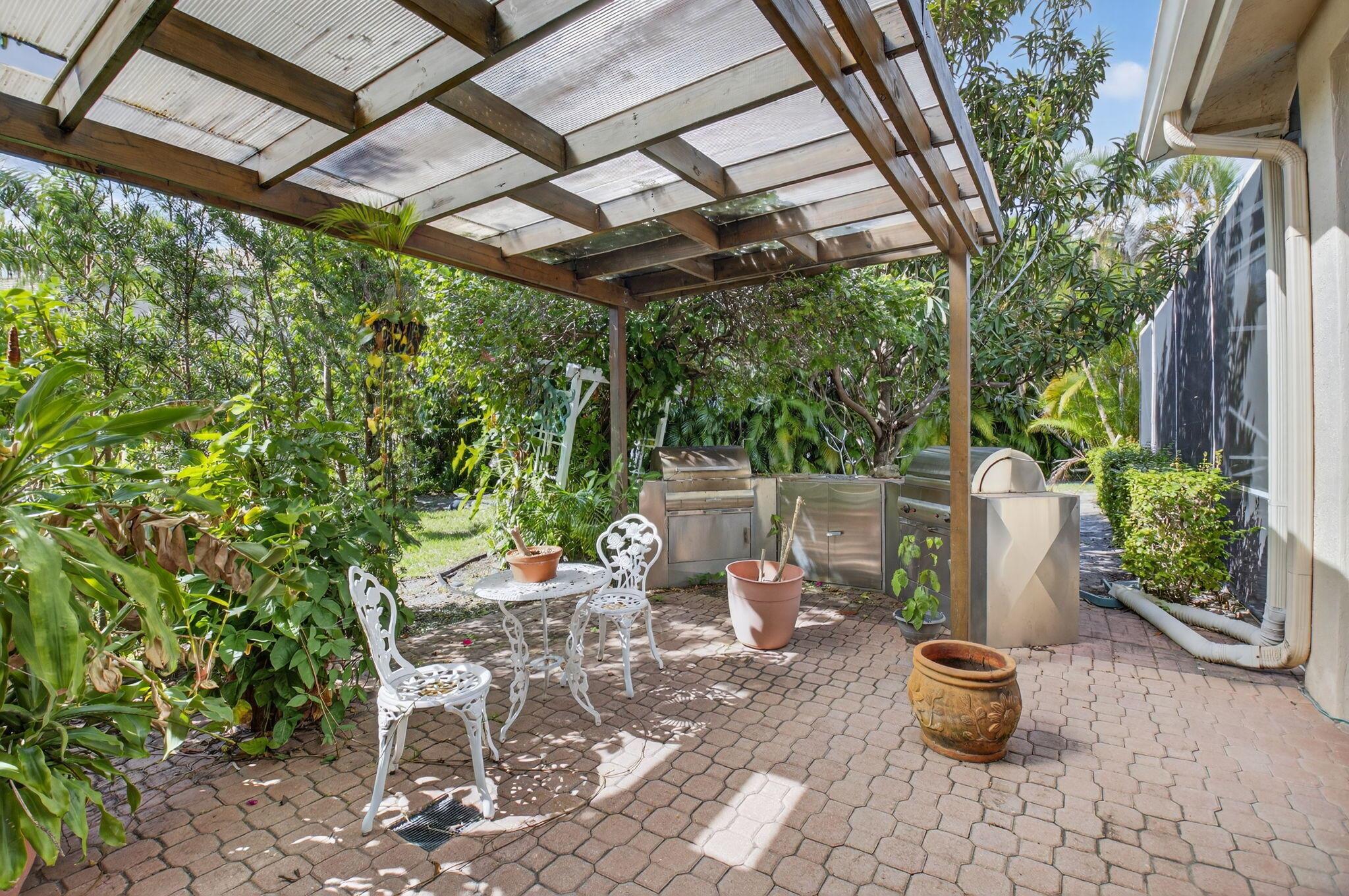 The Estates of Boynton Wa - Residential Lease