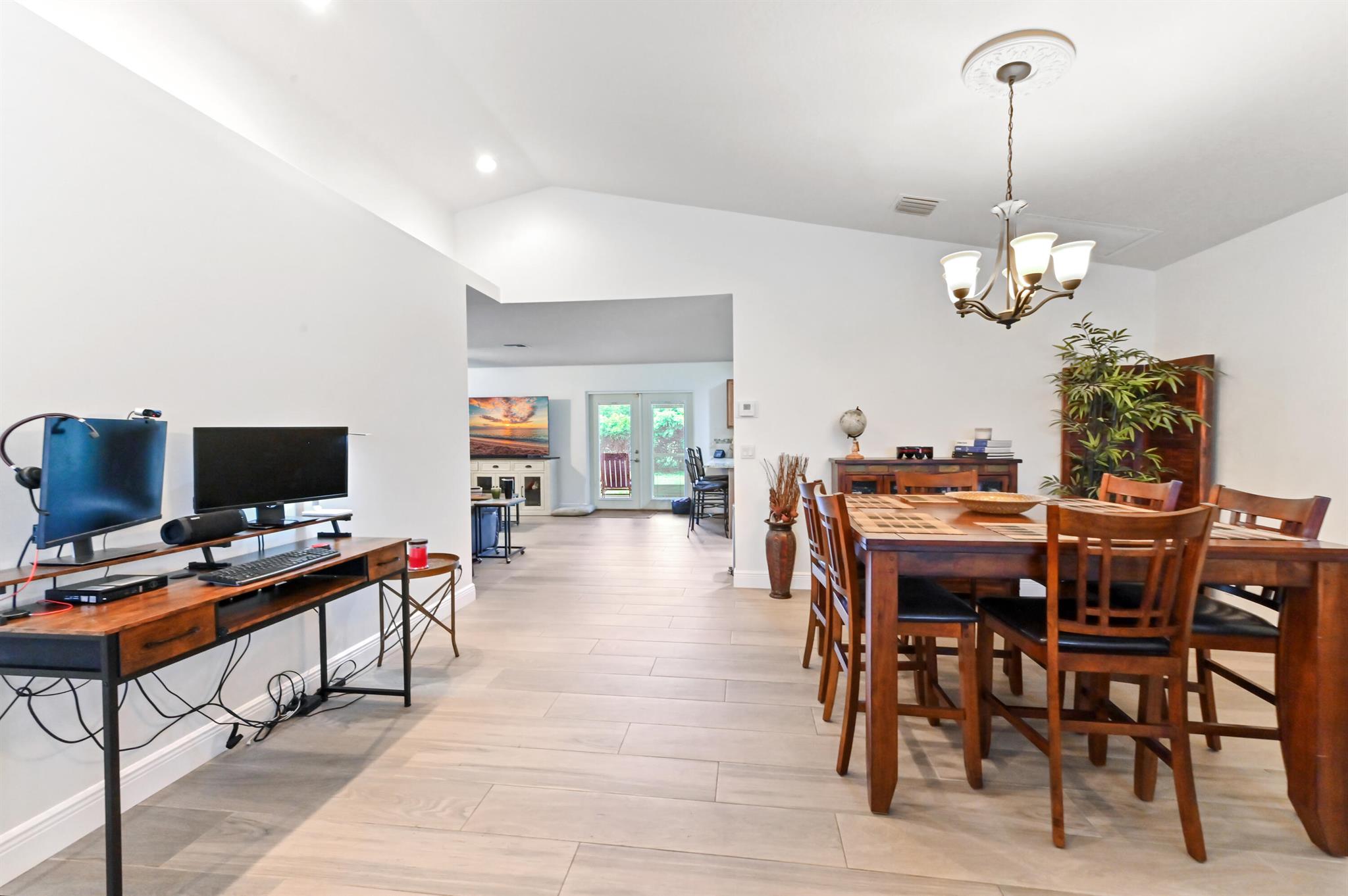 OLIVE TREE - Residential