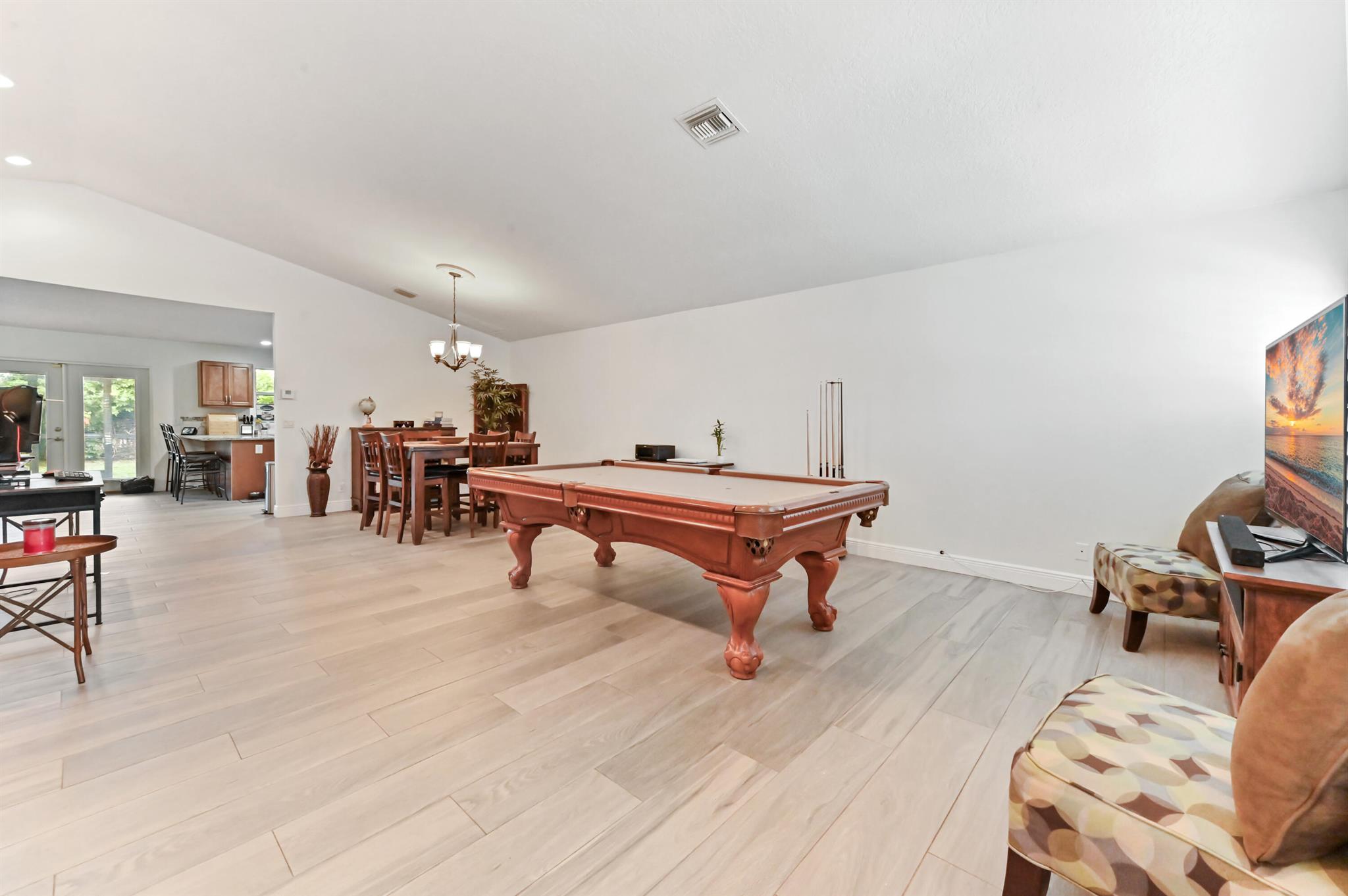 OLIVE TREE - Residential