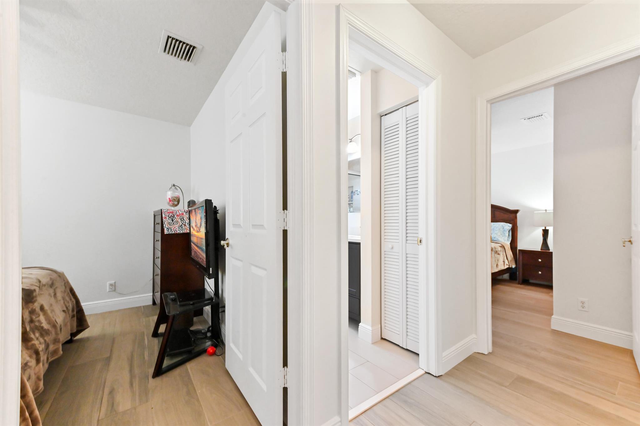 OLIVE TREE - Residential