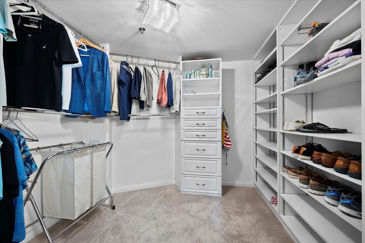 OLD PORT COVE LAKE POINT TOWER COND DECL - Residential