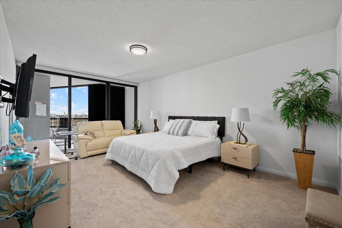 OLD PORT COVE LAKE POINT TOWER COND DECL - Residential