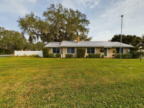 A home in Okeechobee