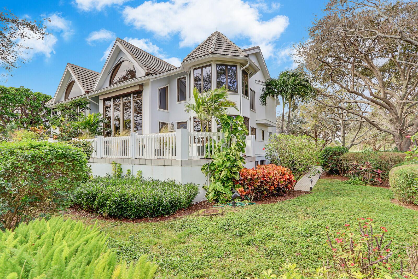 18710 SE Pineneedle Lane