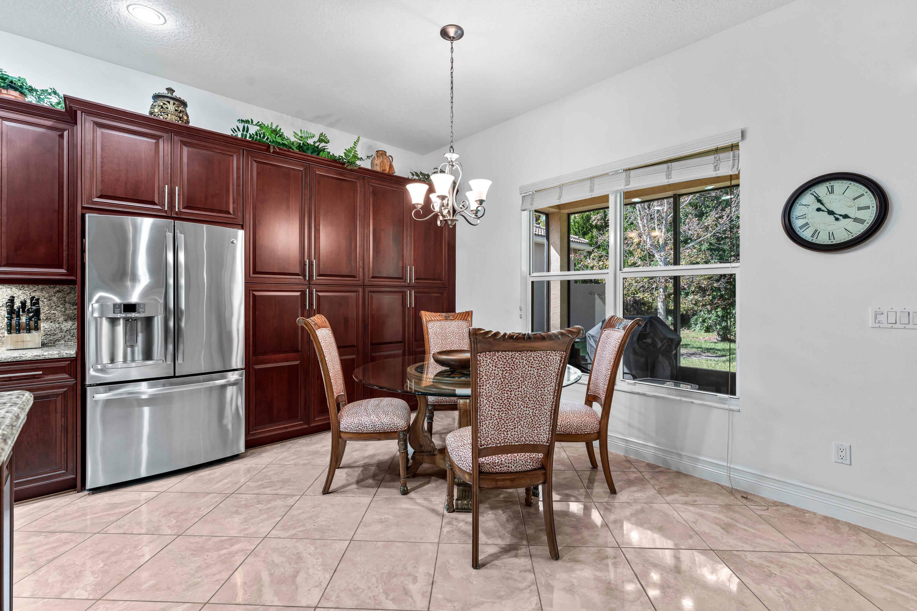 Valencia Cove - Residential