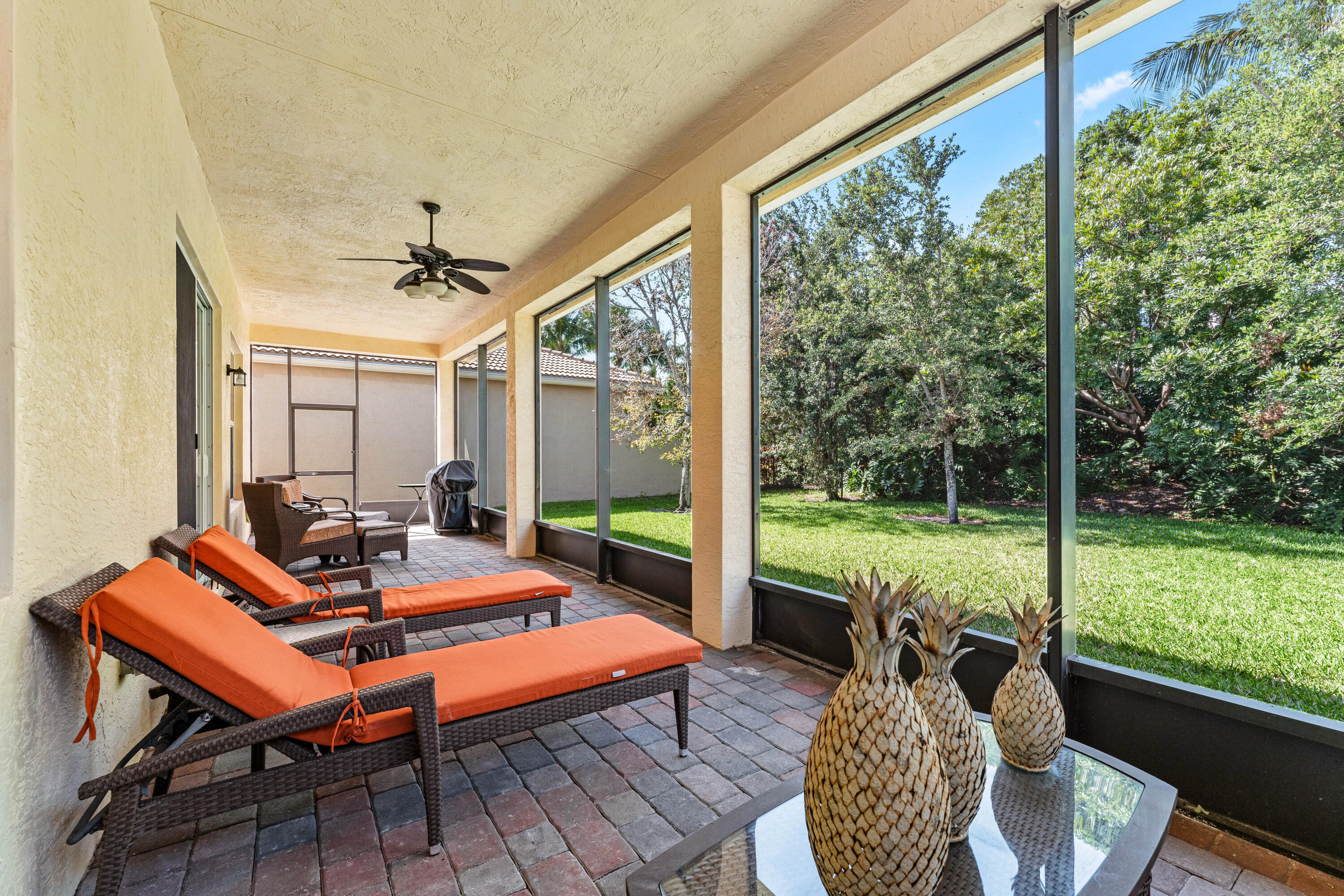 Valencia Cove - Residential