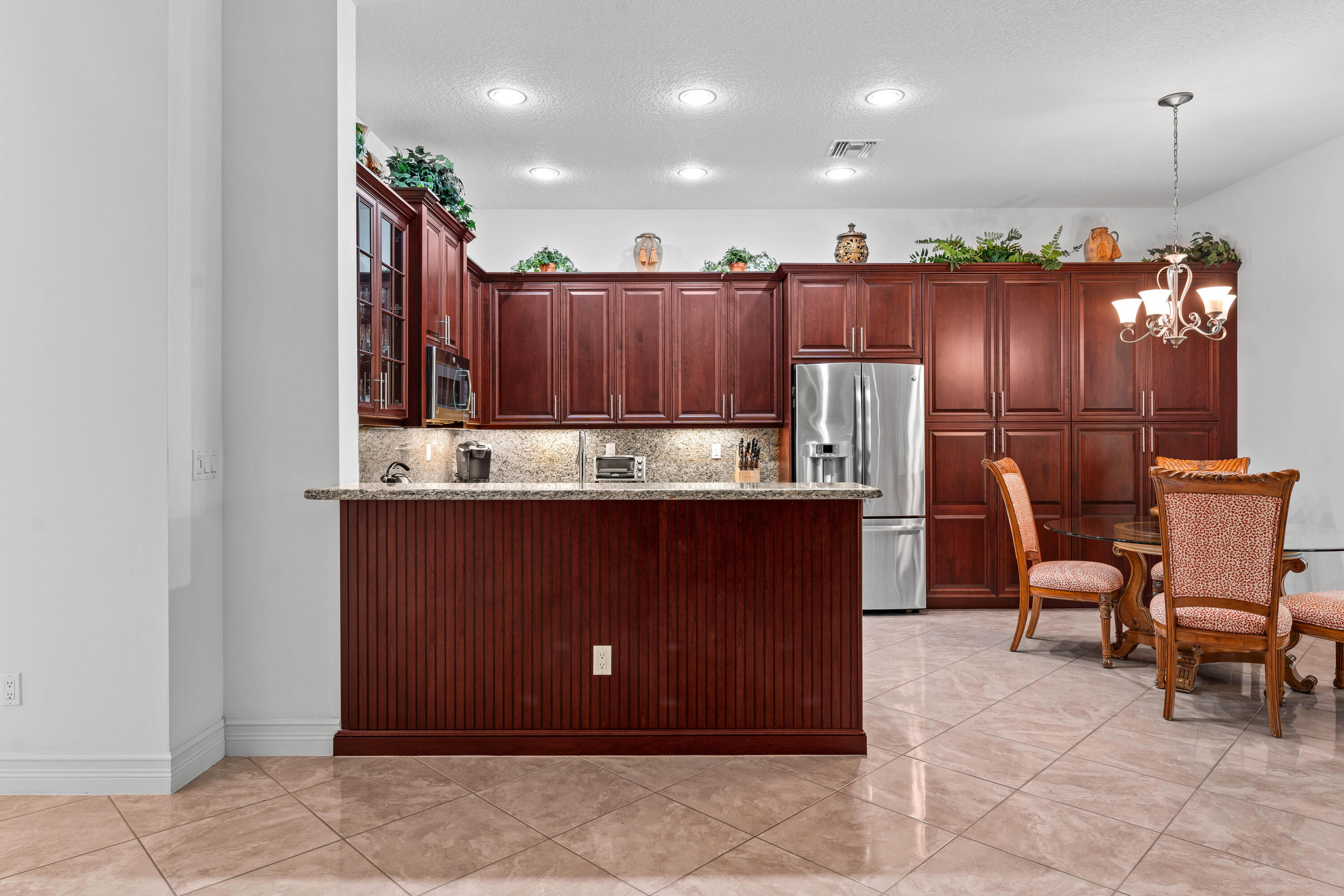 Valencia Cove - Residential