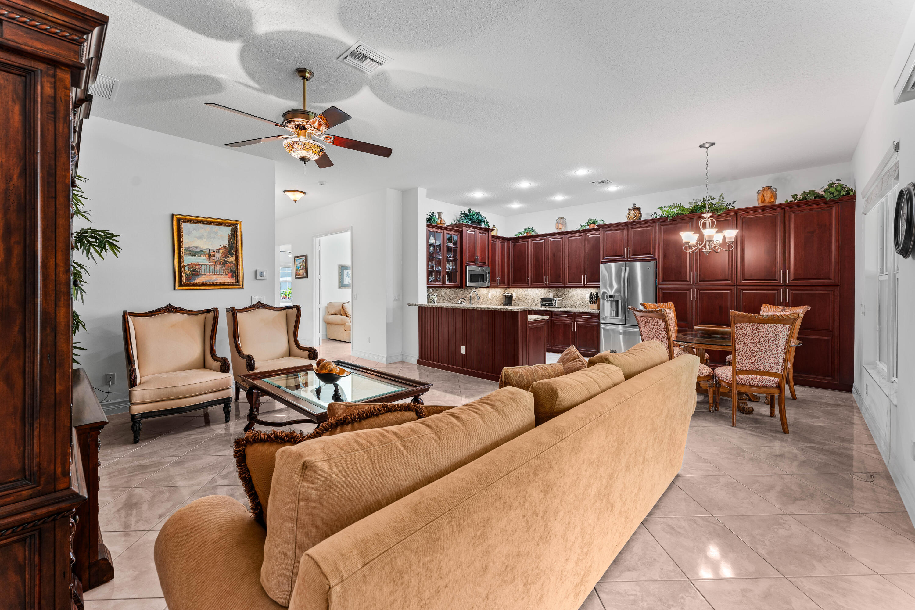 Valencia Cove - Residential