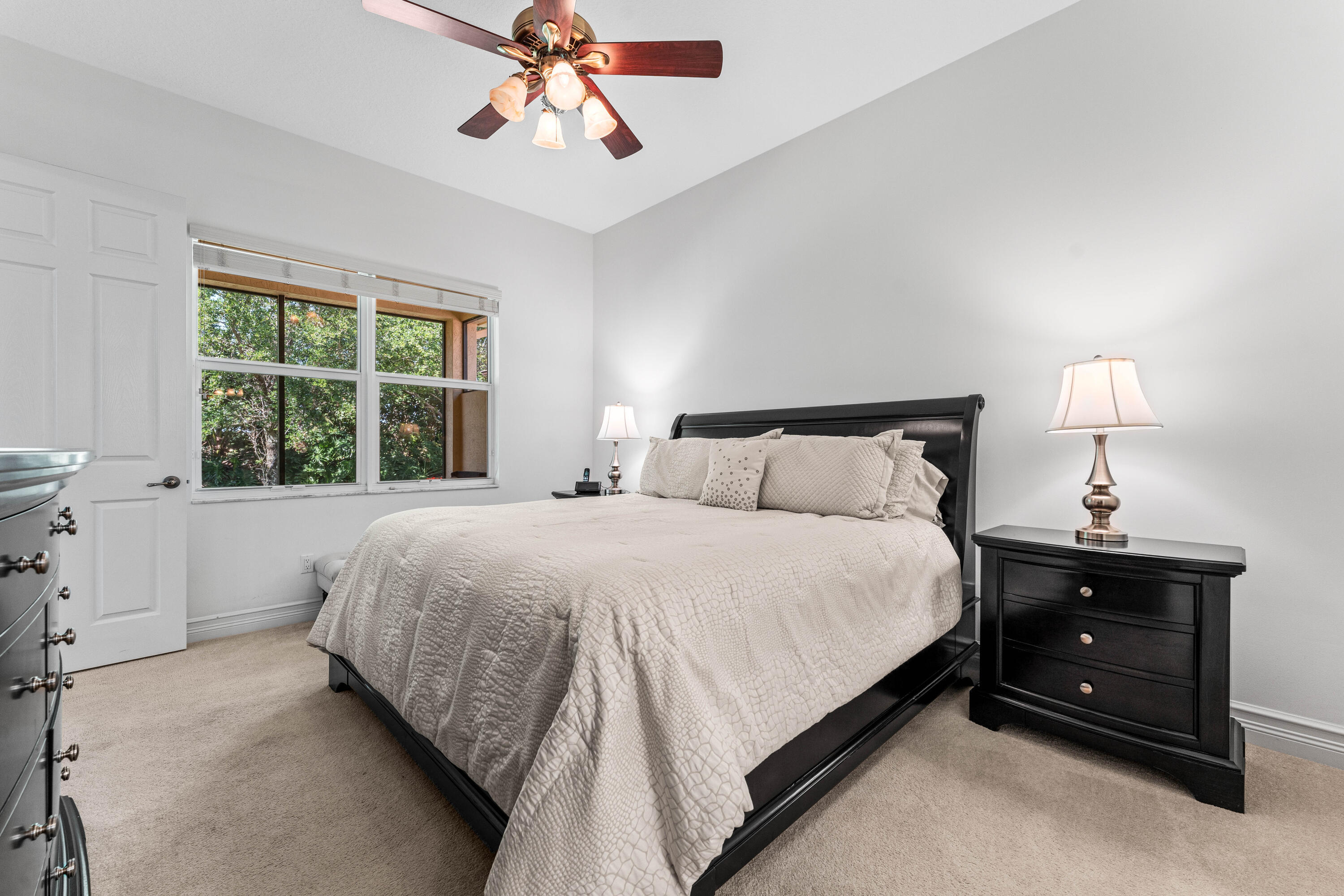 Valencia Cove - Residential