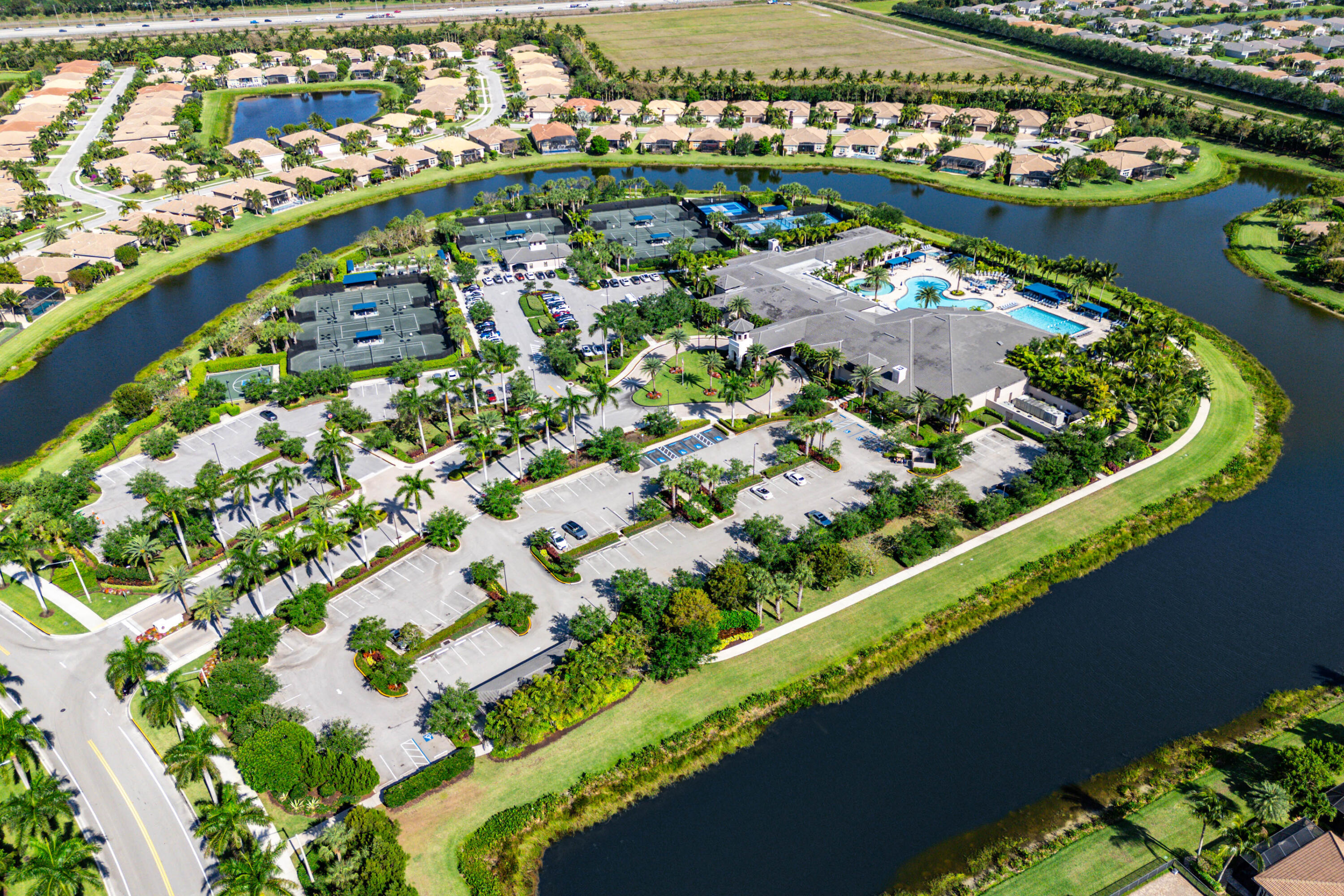 Valencia Cove - Residential