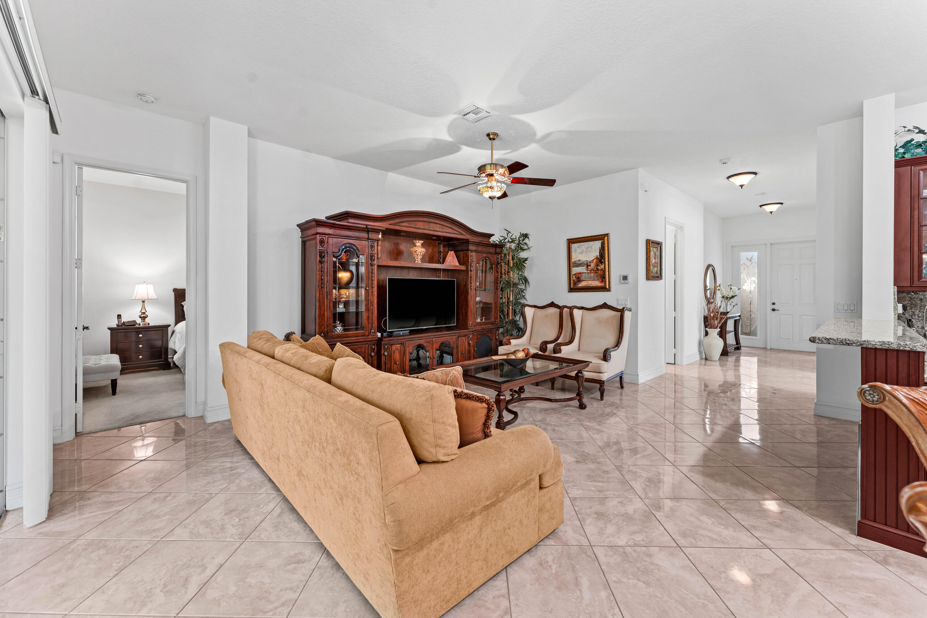 Valencia Cove - Residential