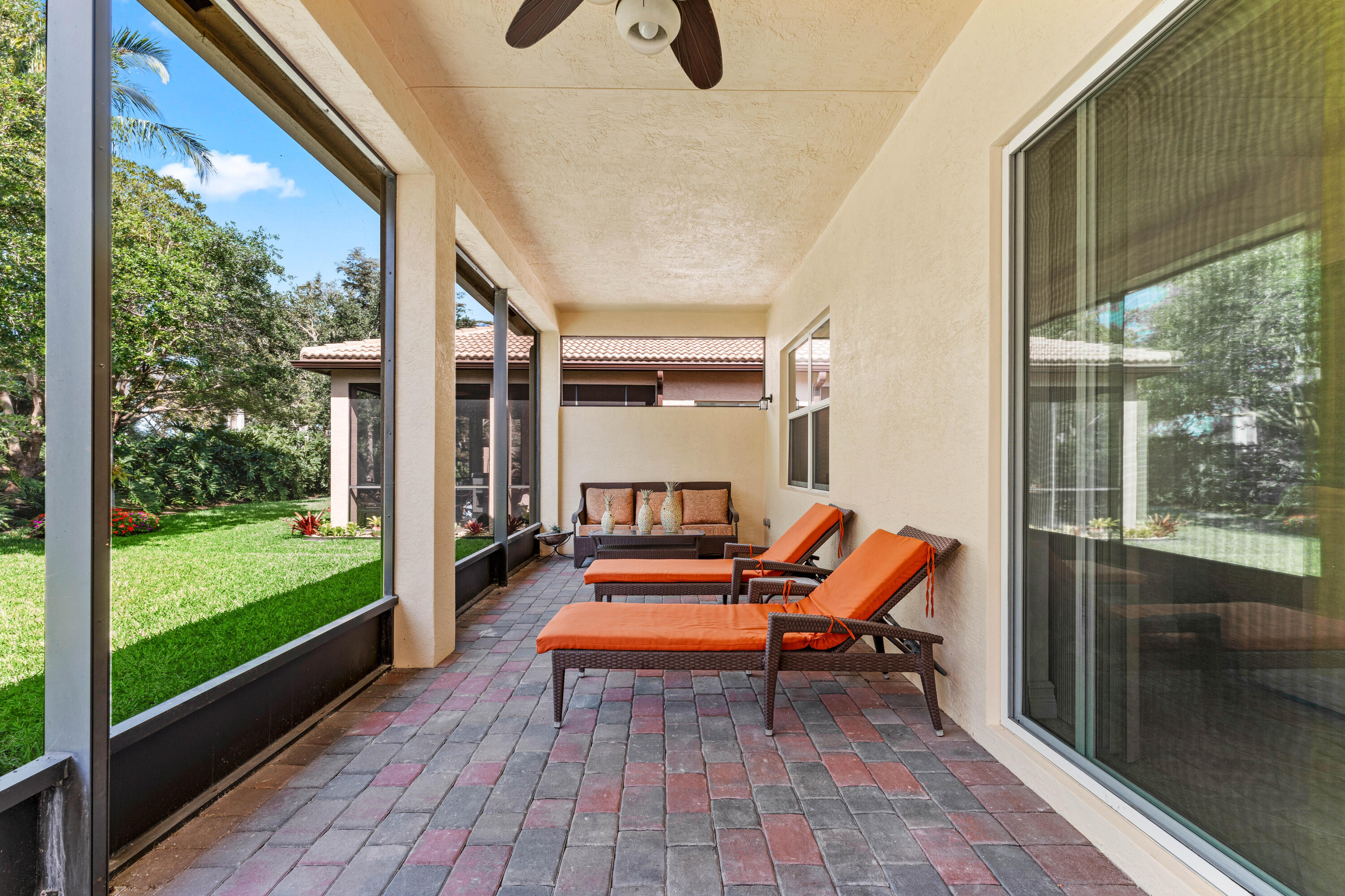 Valencia Cove - Residential