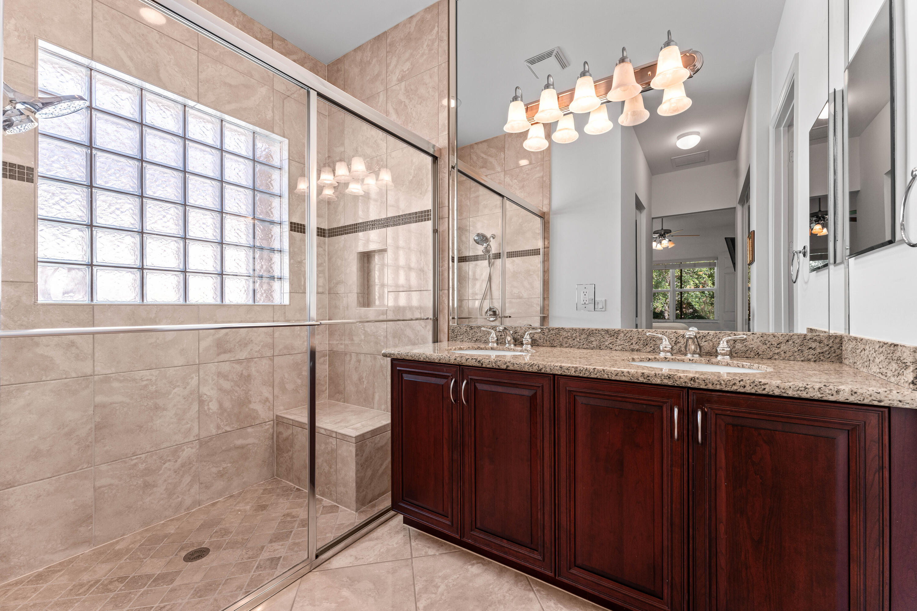 Valencia Cove - Residential