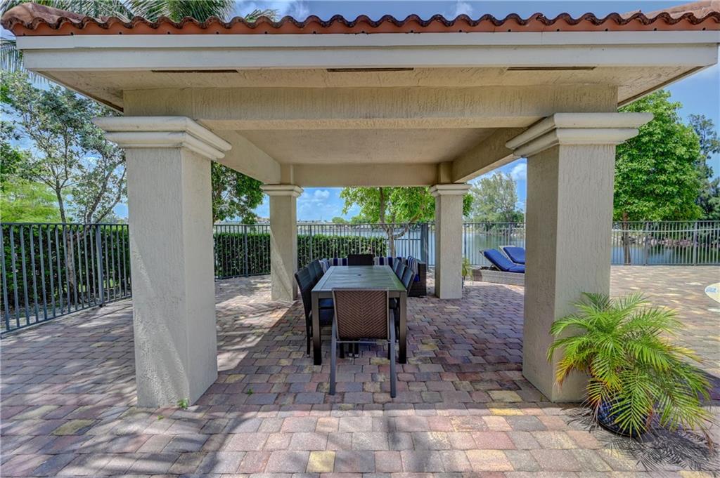 MADISON PLACE - Residential