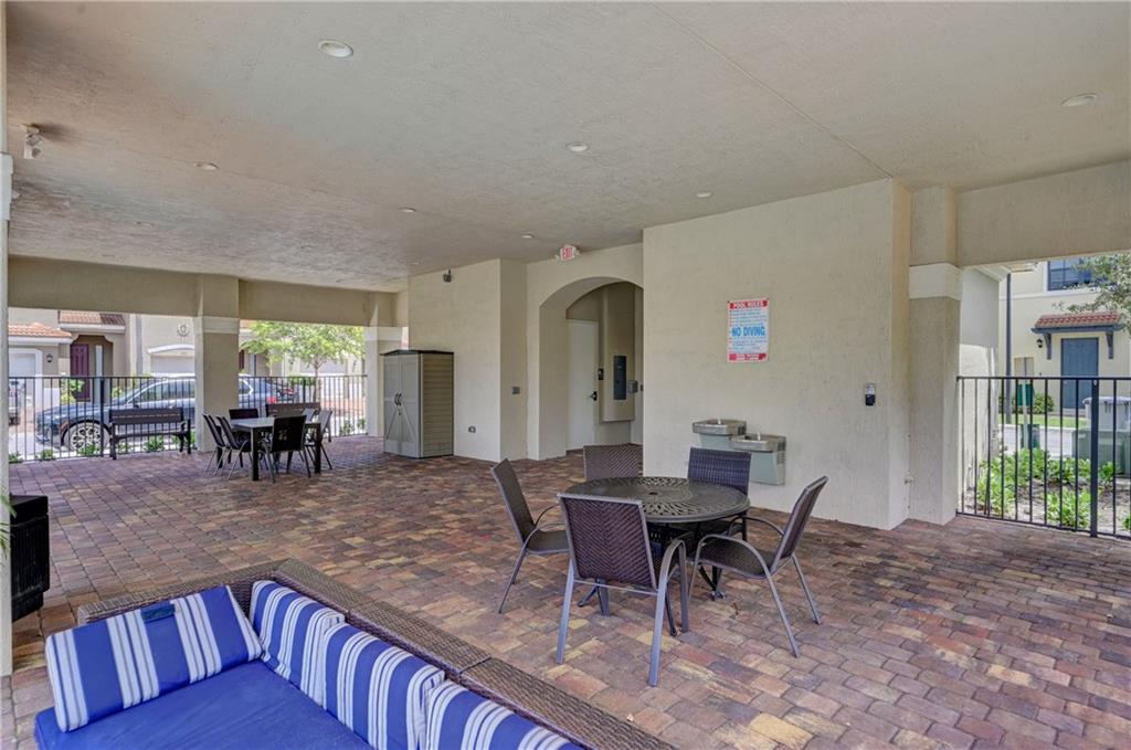 MADISON PLACE - Residential