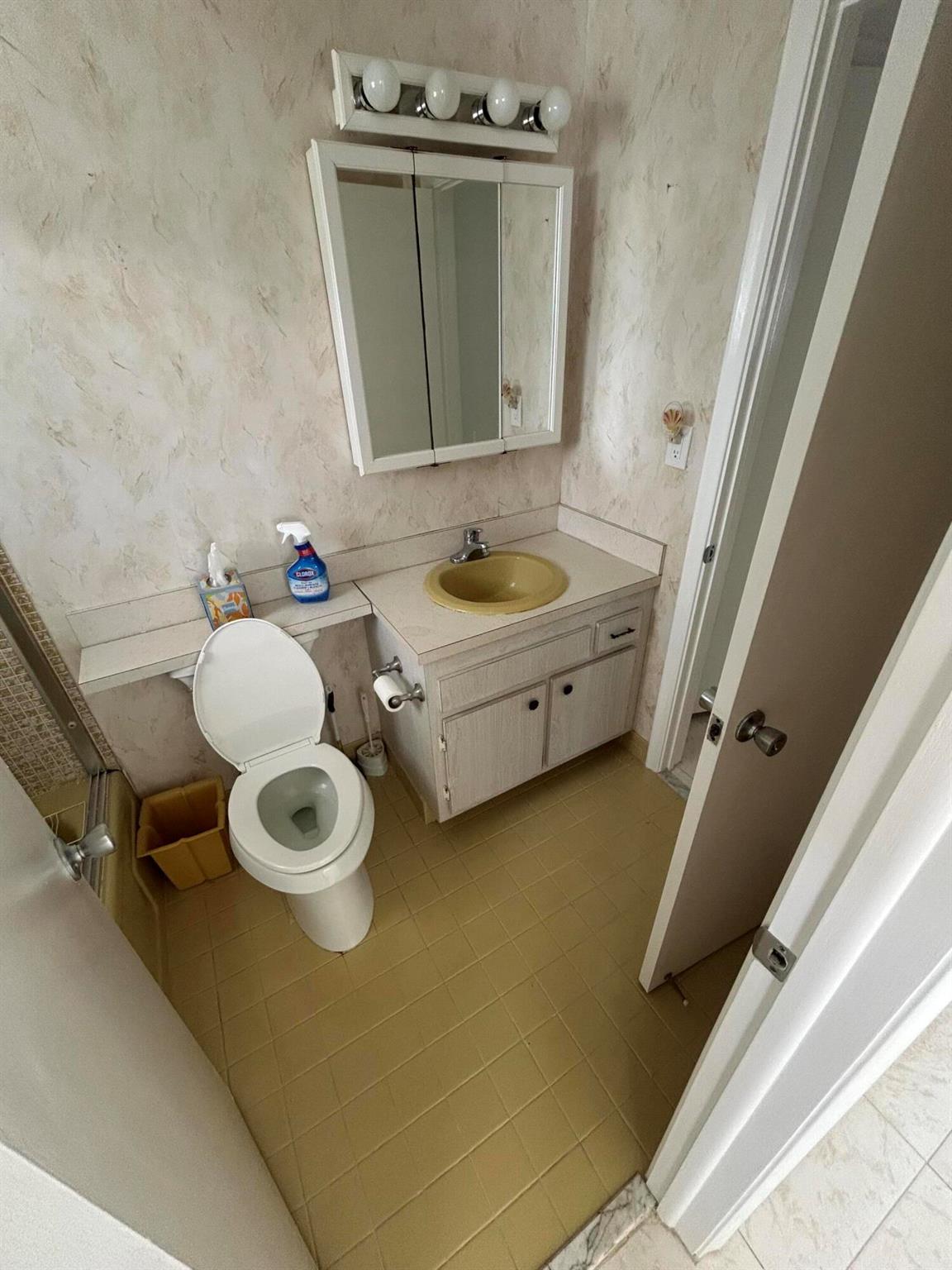 PALM BEACH LEISUREVILLE S - Residential Lease